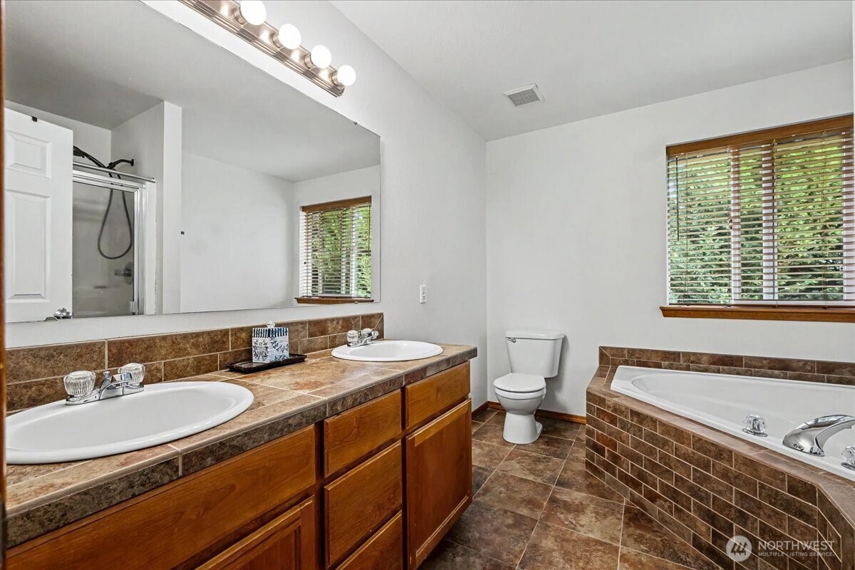 2101 199th Street Property Photo 15