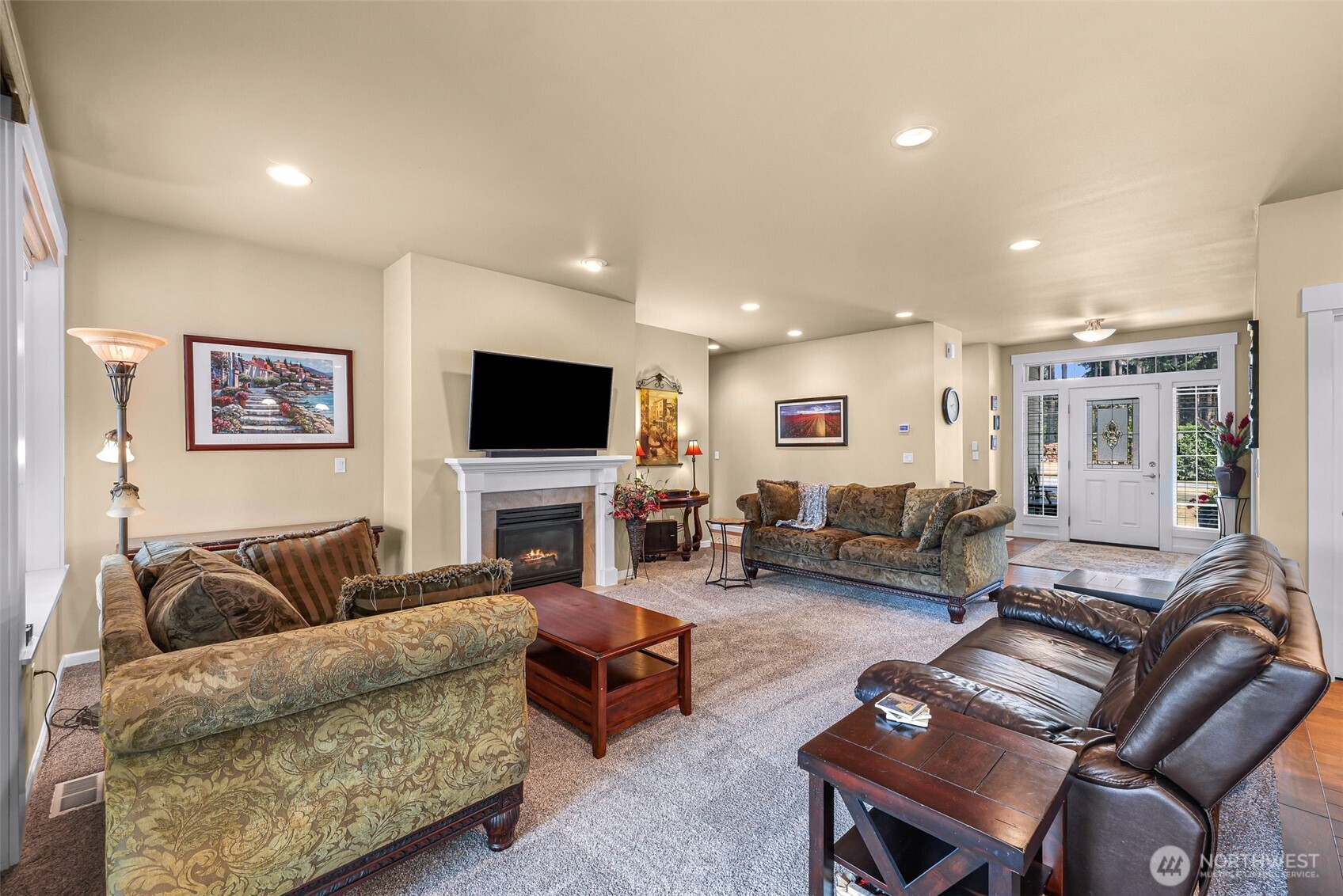 17209 100th Street Property Photo 5
