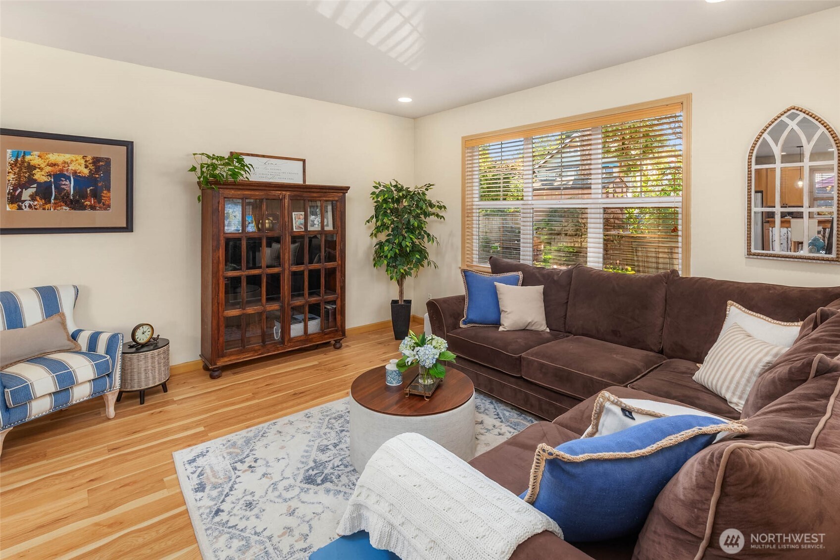 5615 Fauntleroy Way Property Photo 6
