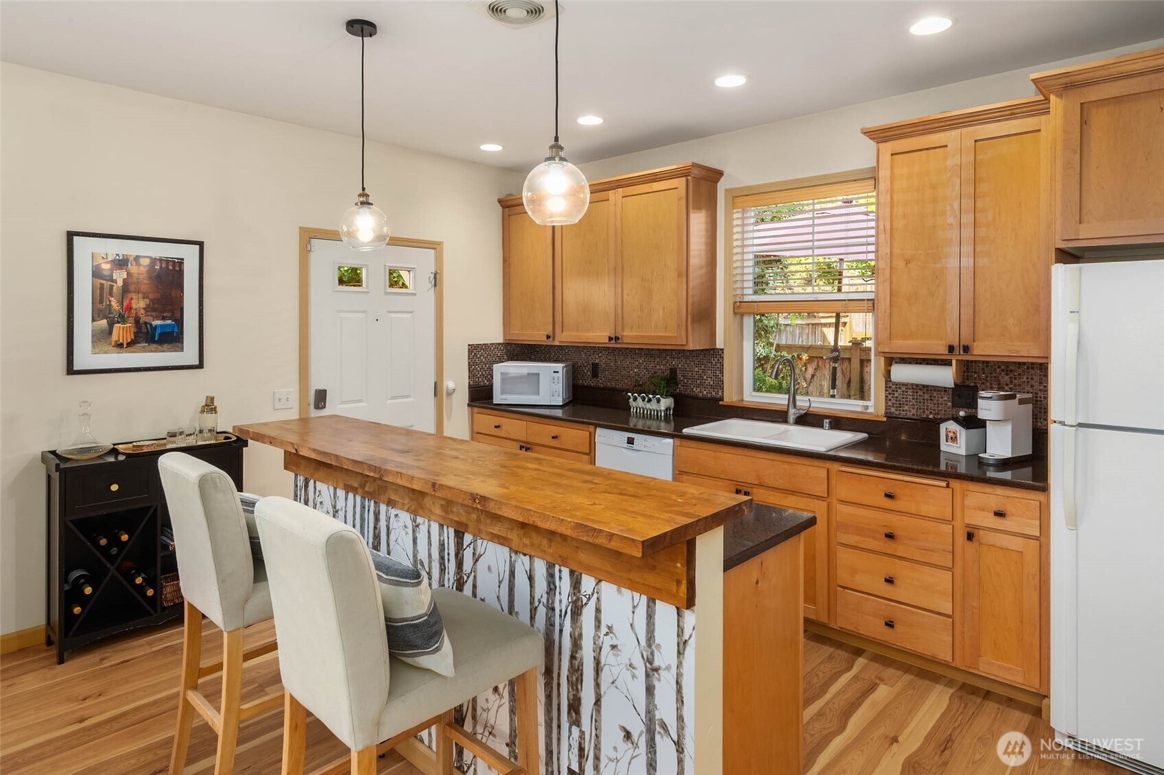 5615 Fauntleroy Way Property Photo 12