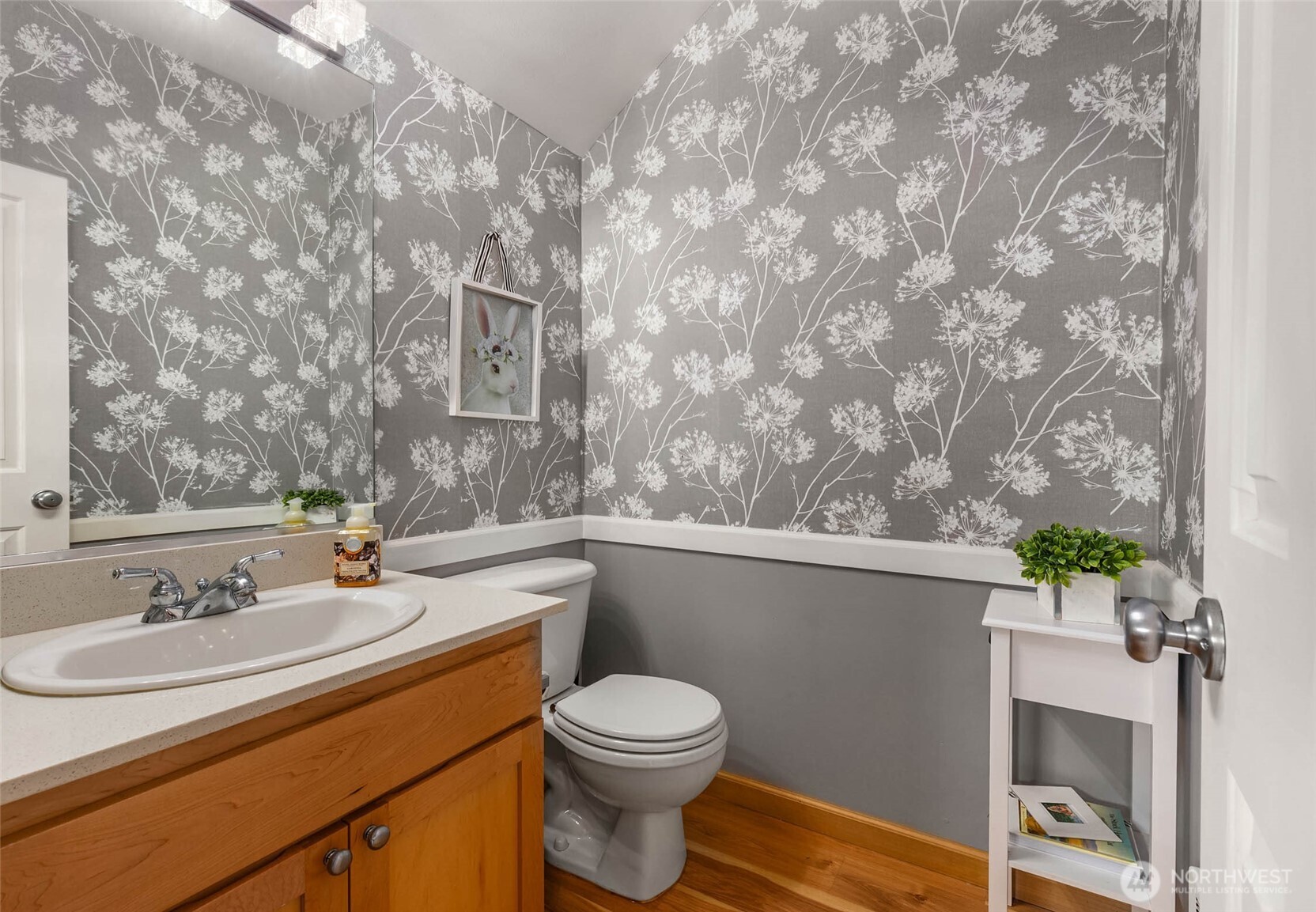 5615 Fauntleroy Way Property Photo 16