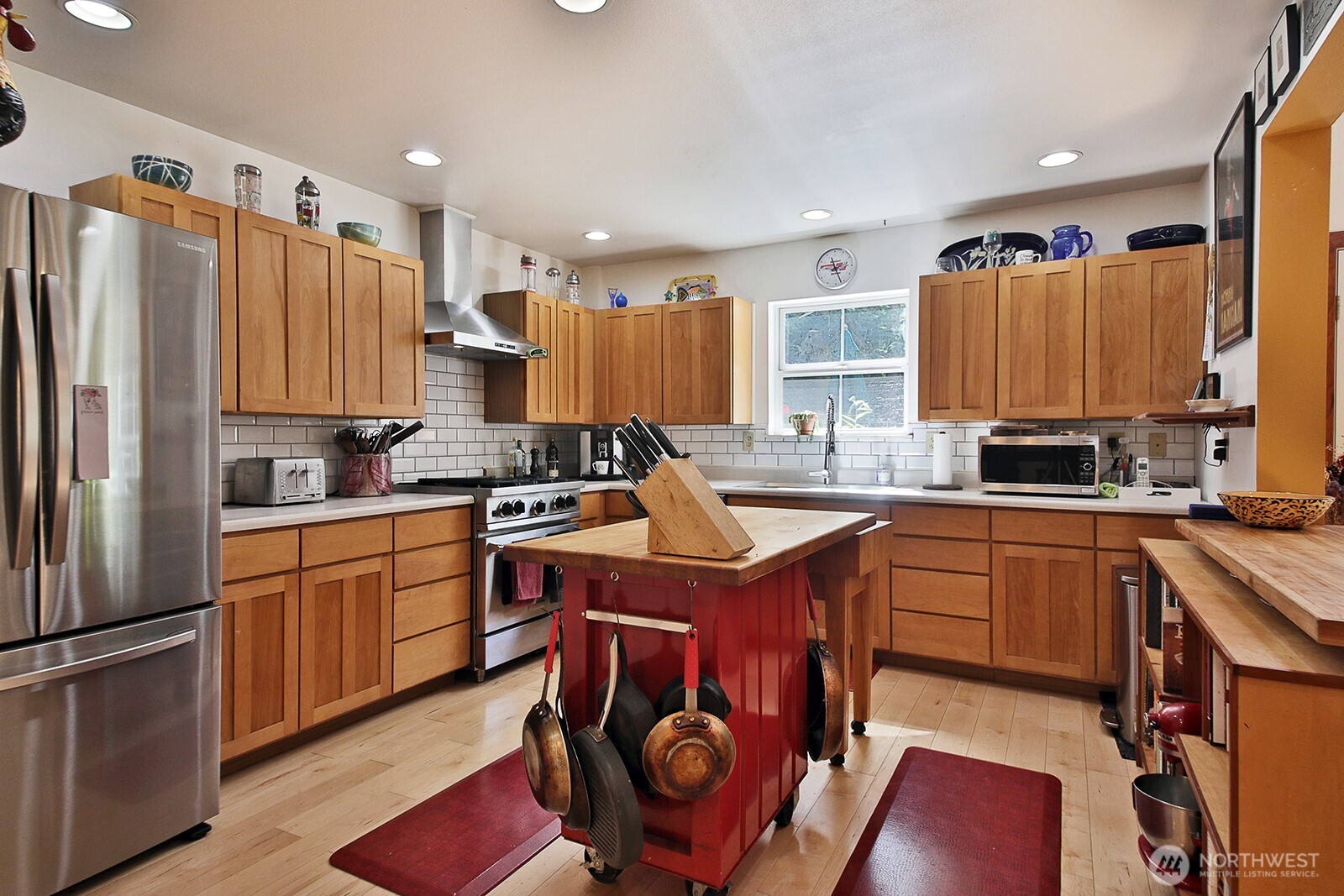 6532 Wahl Road Property Photo 7