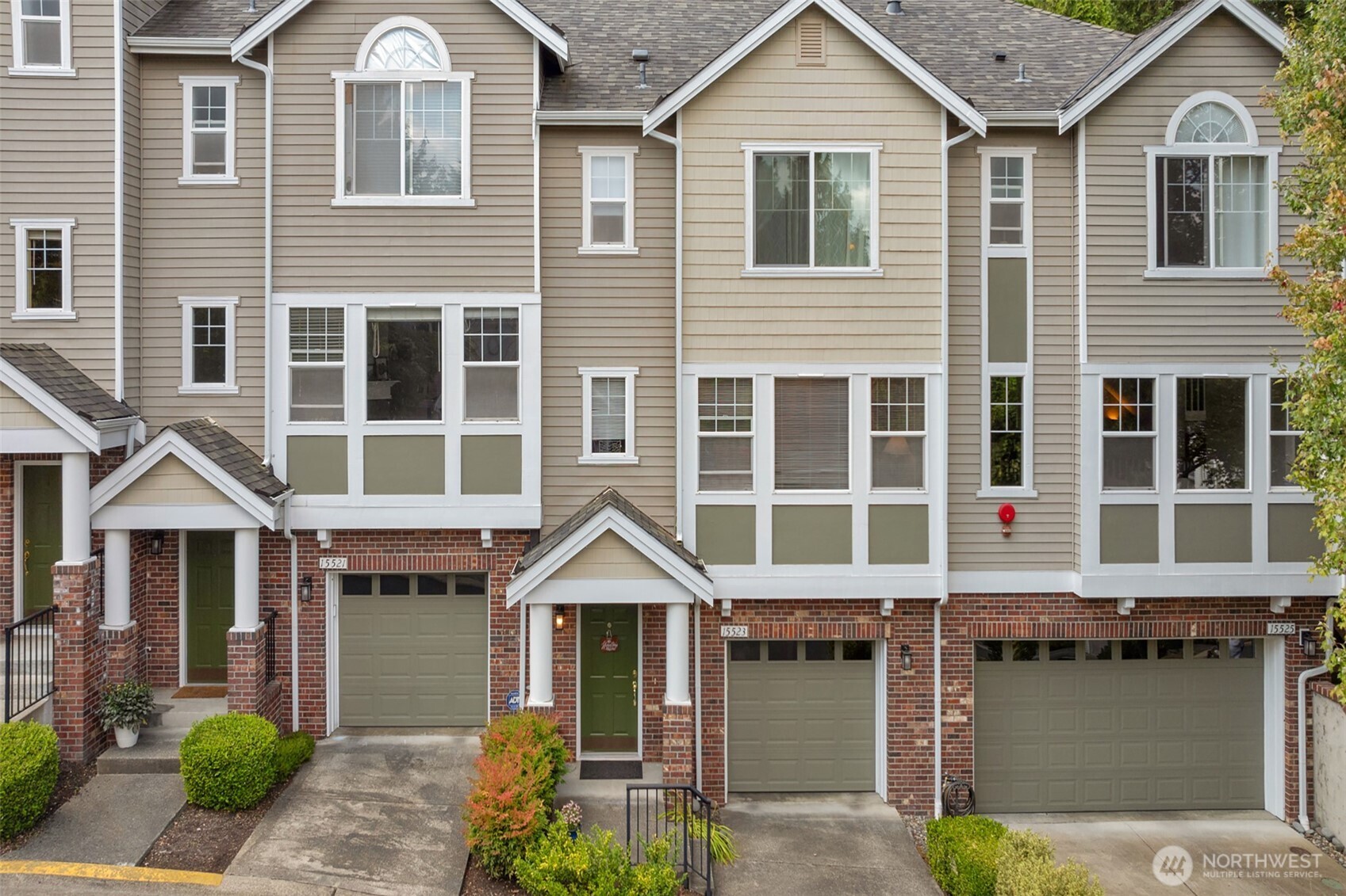 15523 133rd Place Property Photo 3