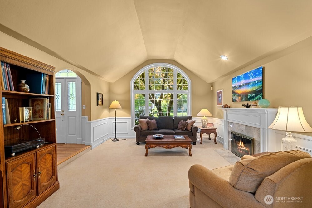 19710 222nd Avenue Property Photo 9