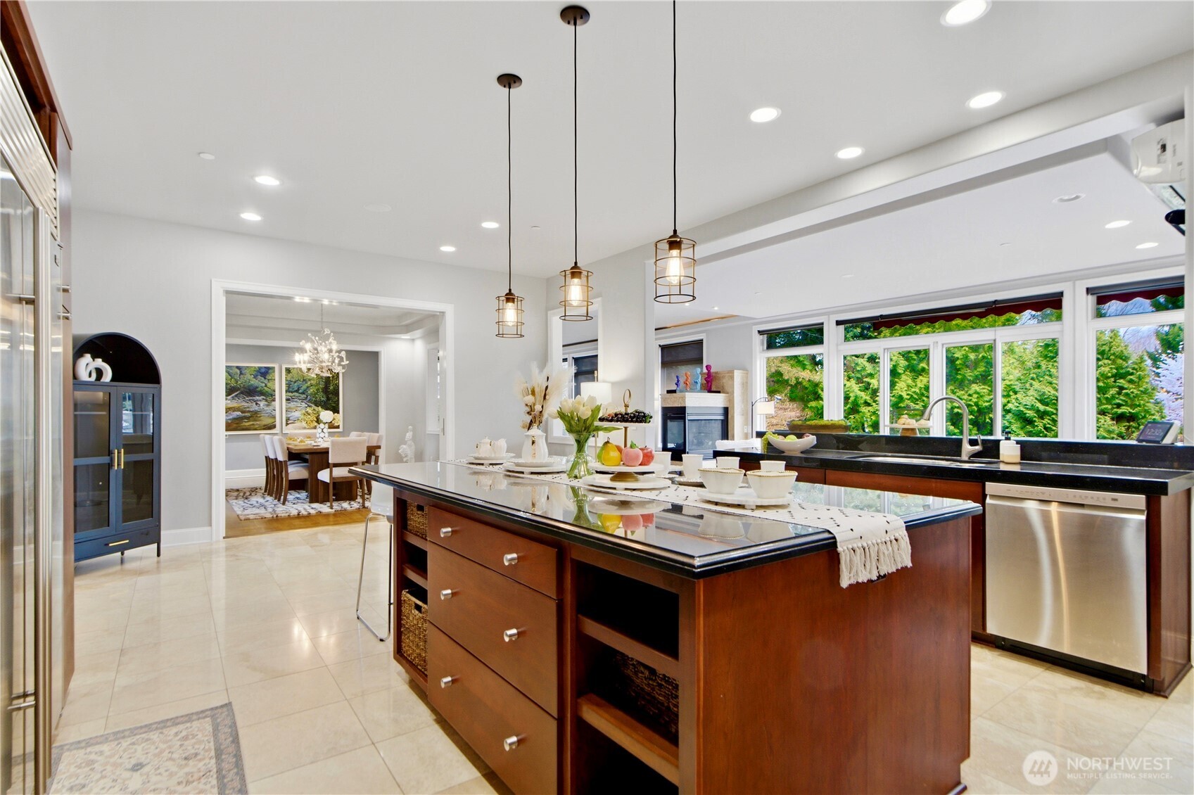 2 Crescent Key Property Photo 6