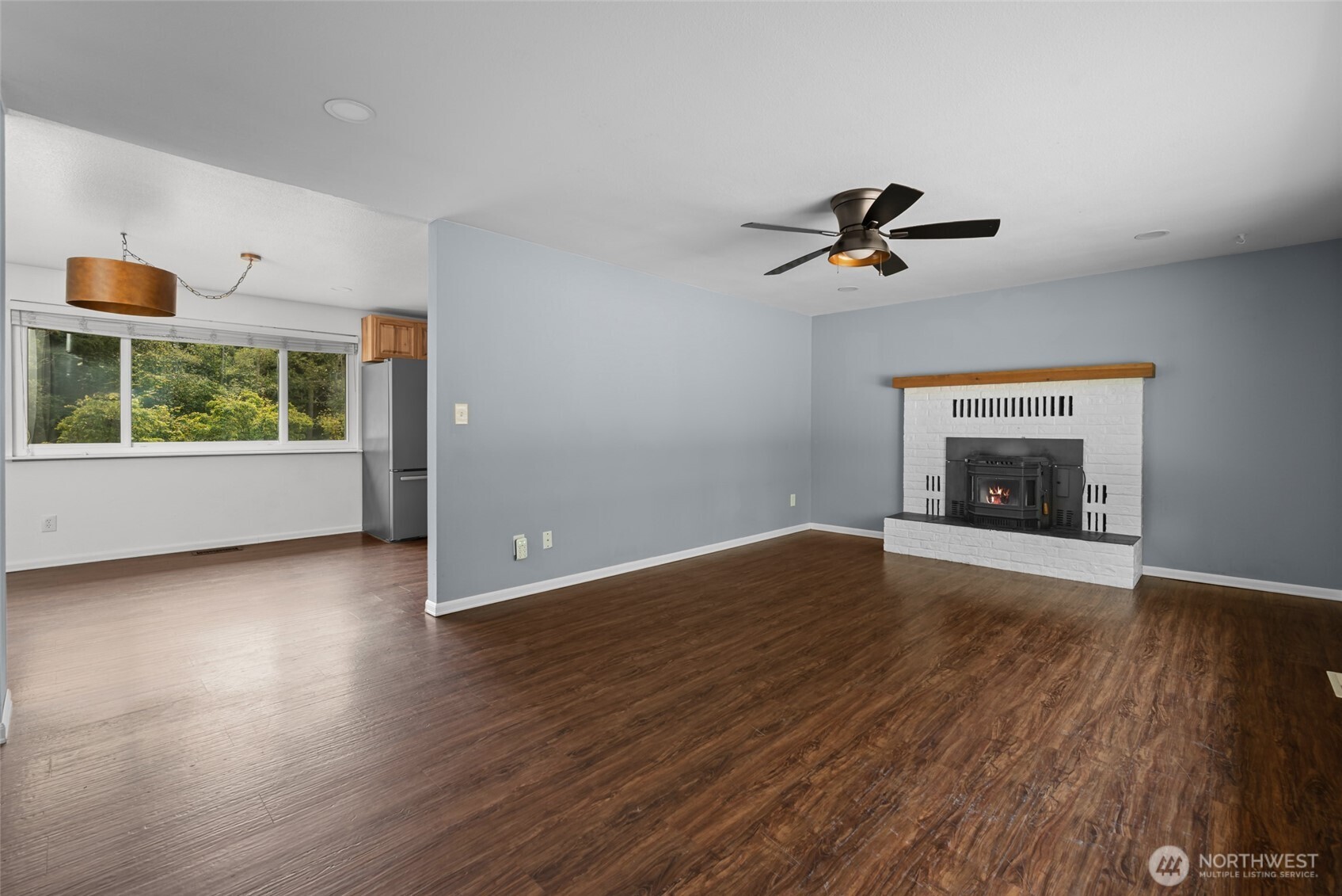 216 E Sleeper Road Property Photo 6