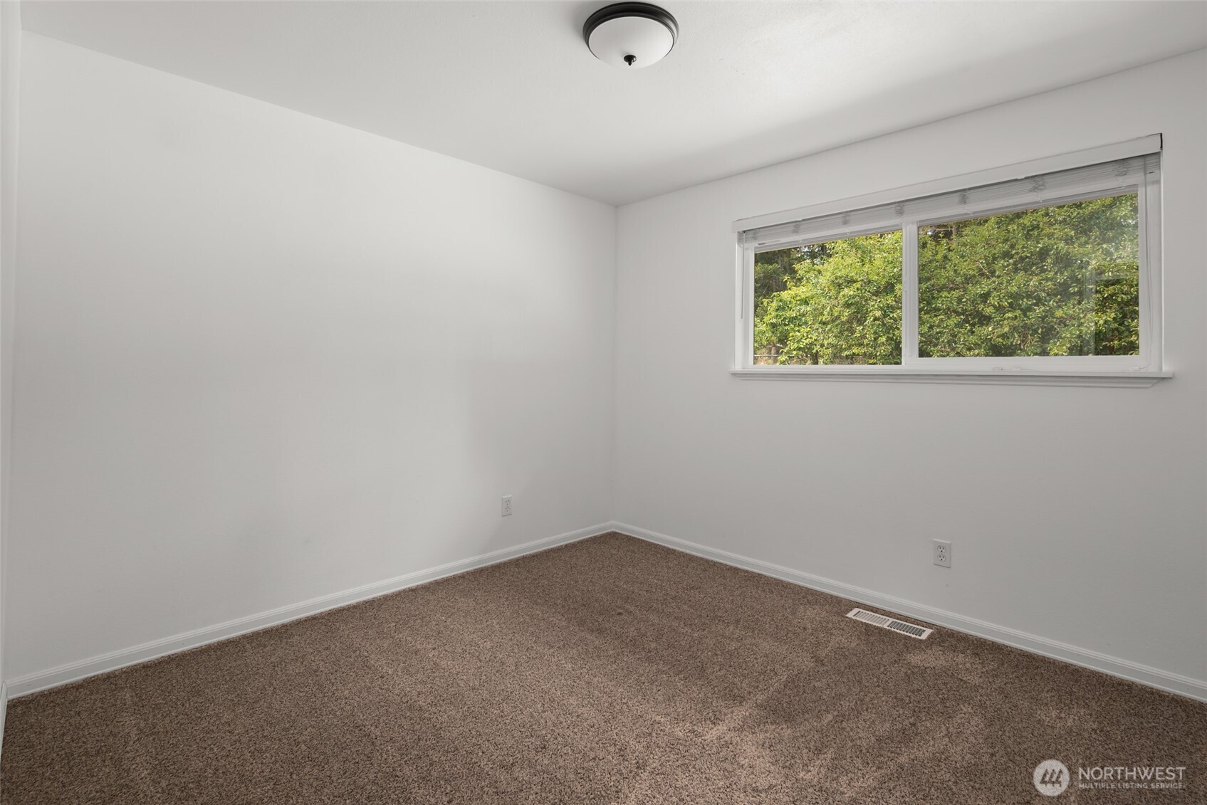 216 E Sleeper Road Property Photo 15