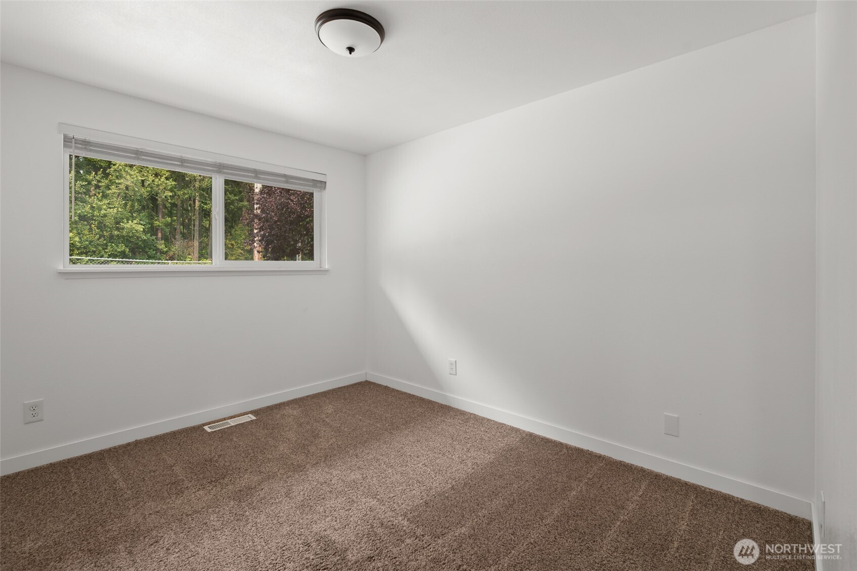 216 E Sleeper Road Property Photo 17