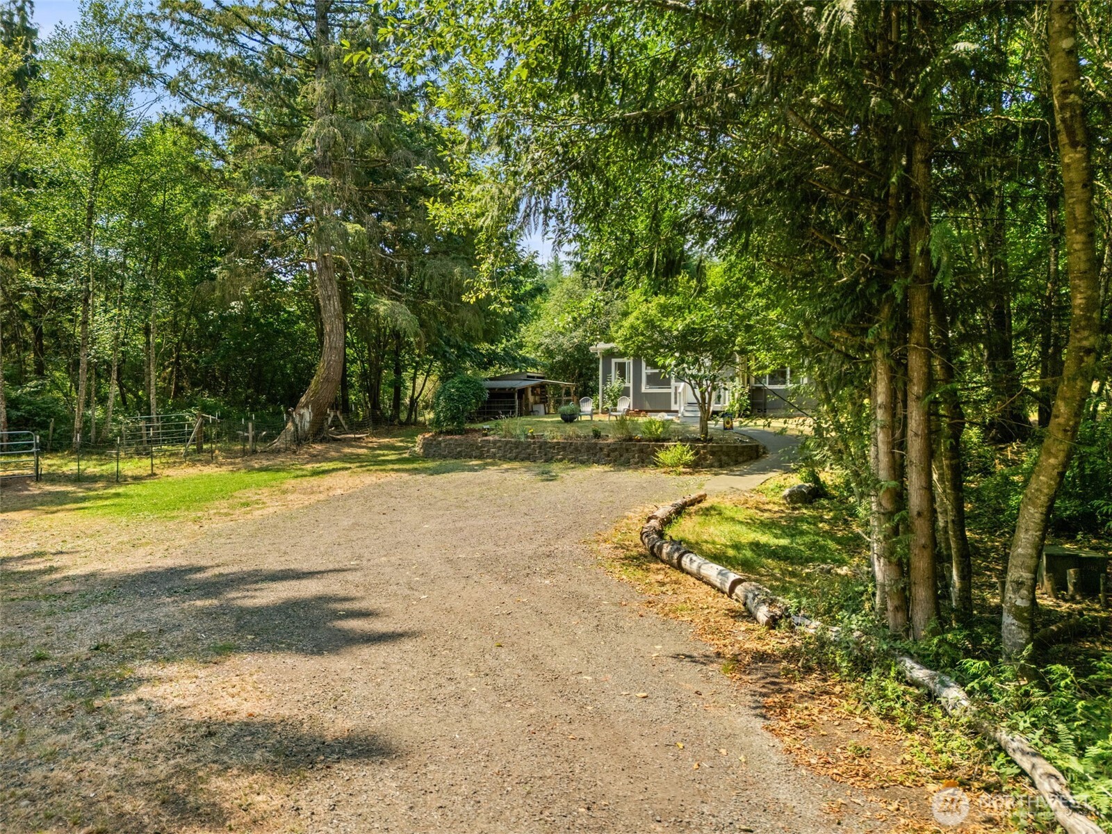 960 E Dawn Drive Property Photo 1