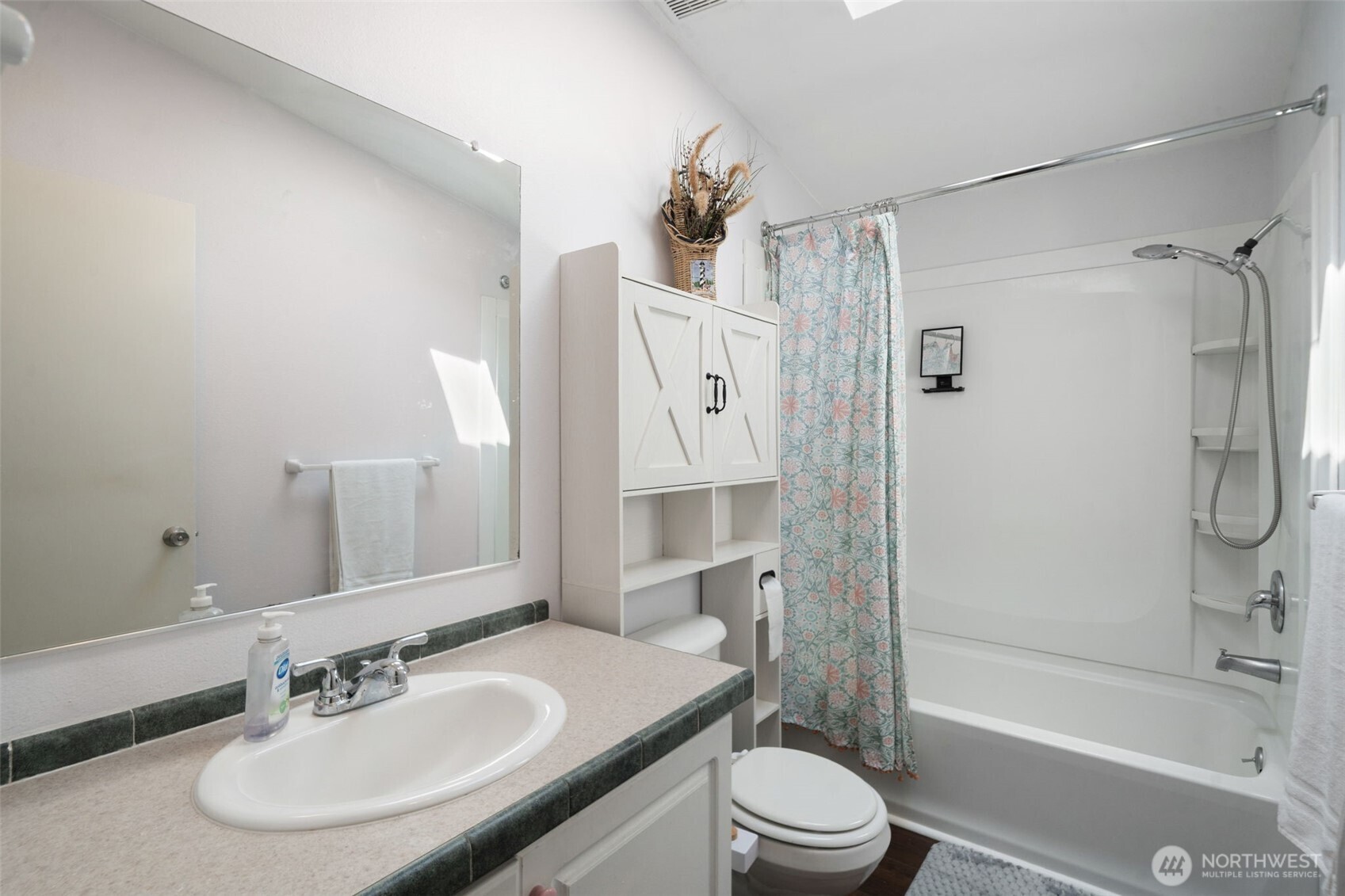 960 E Dawn Drive Property Photo 9