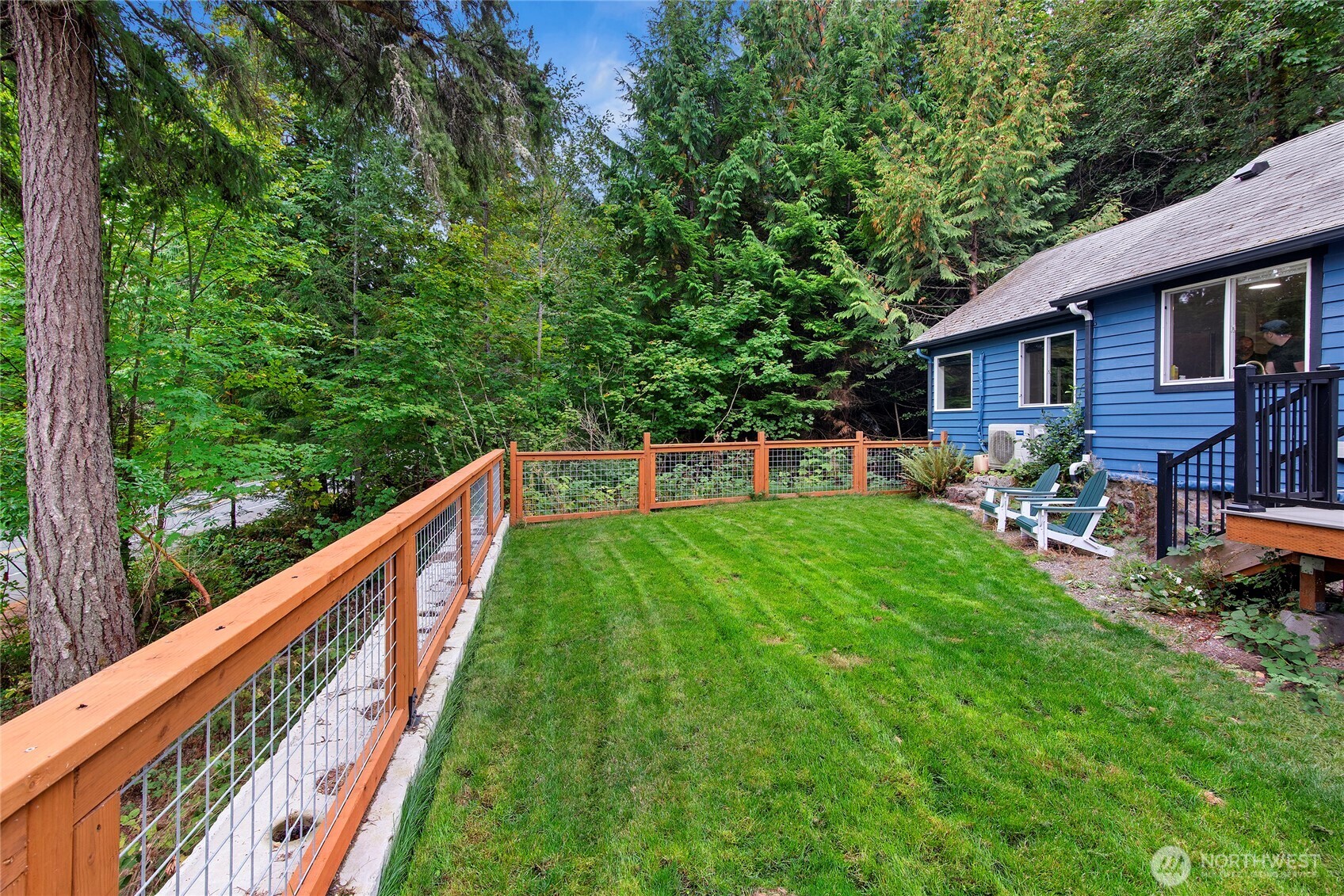 304314 Highway 101 Property Photo 4