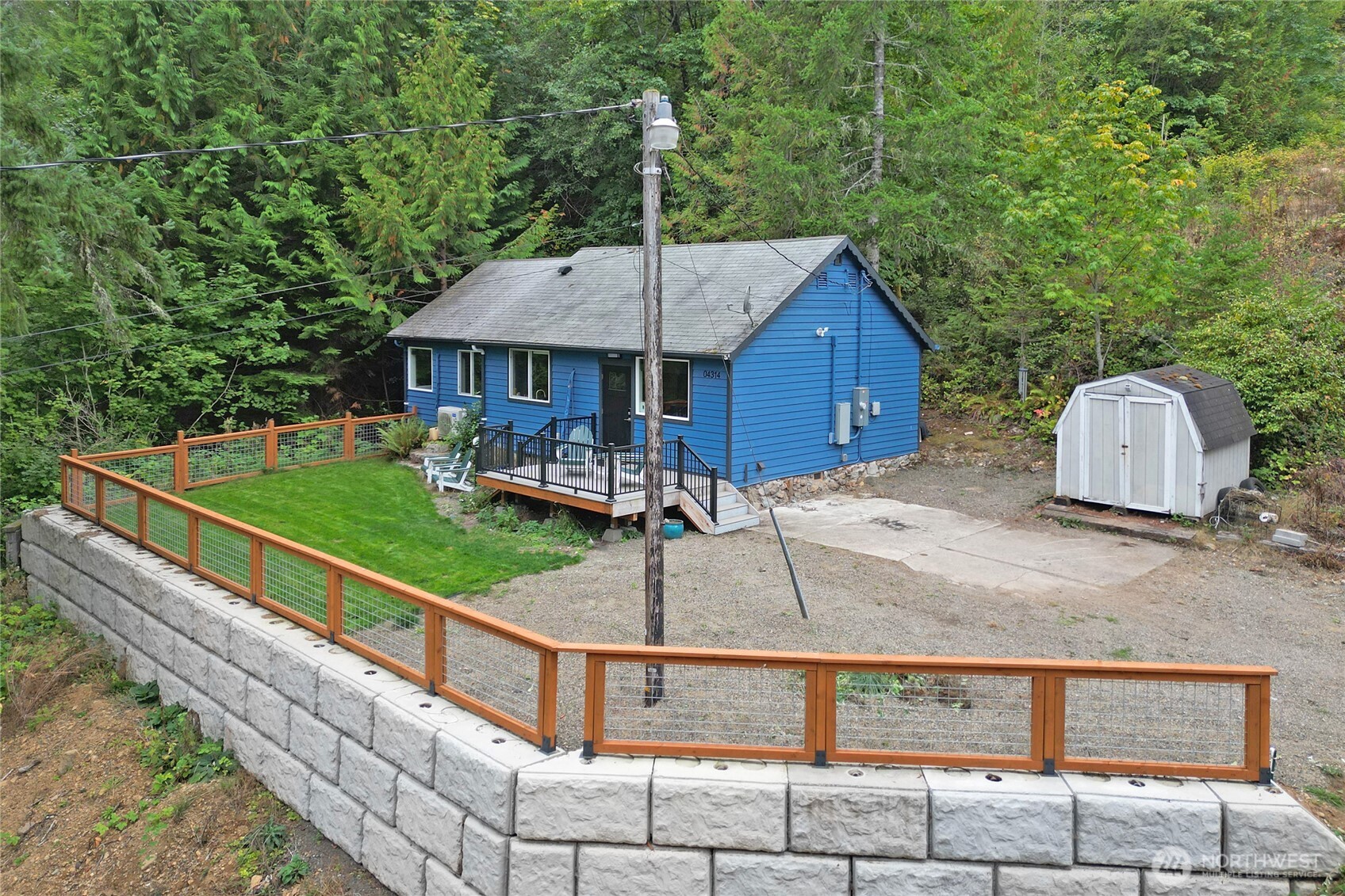 304314 Highway 101 Property Photo 18
