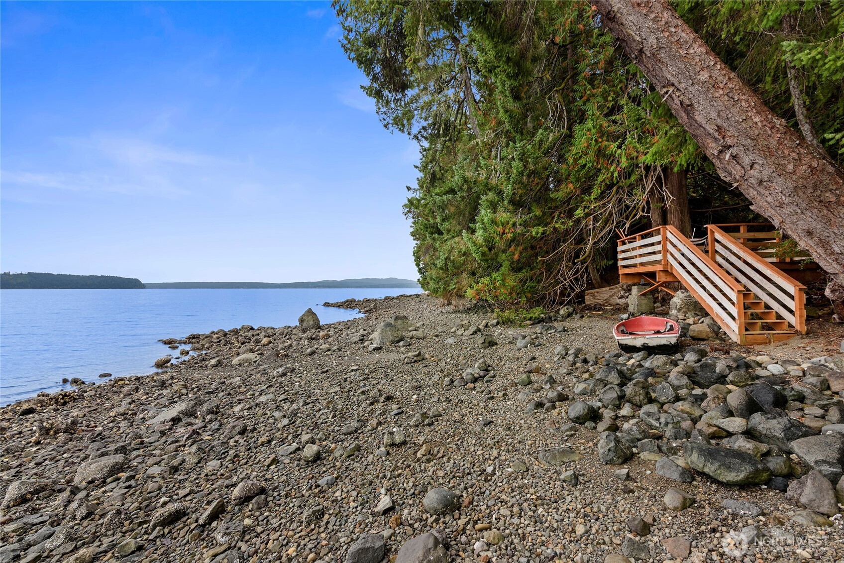 304314 Highway 101 Property Photo 21