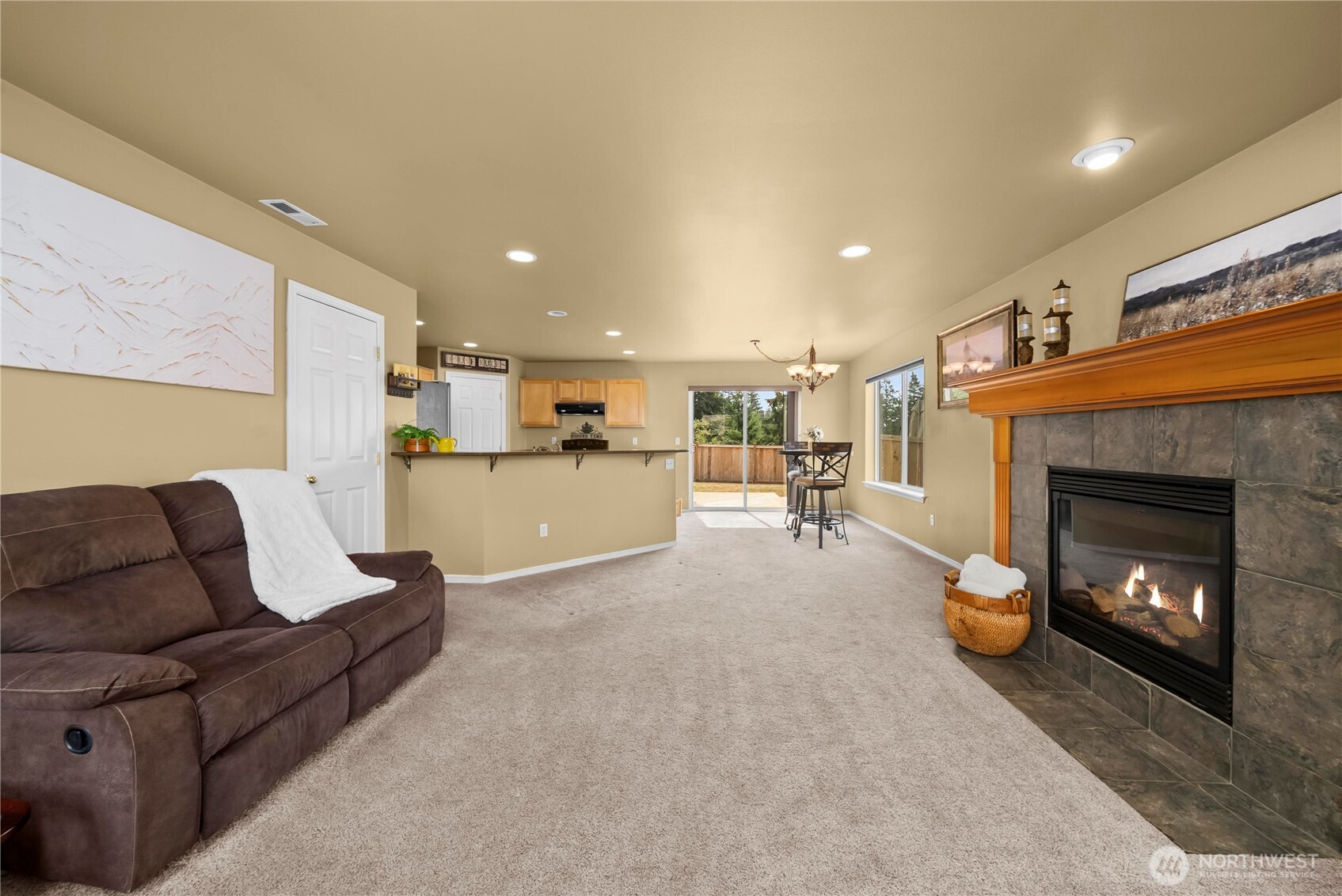 19529 100th Street Property Photo 2