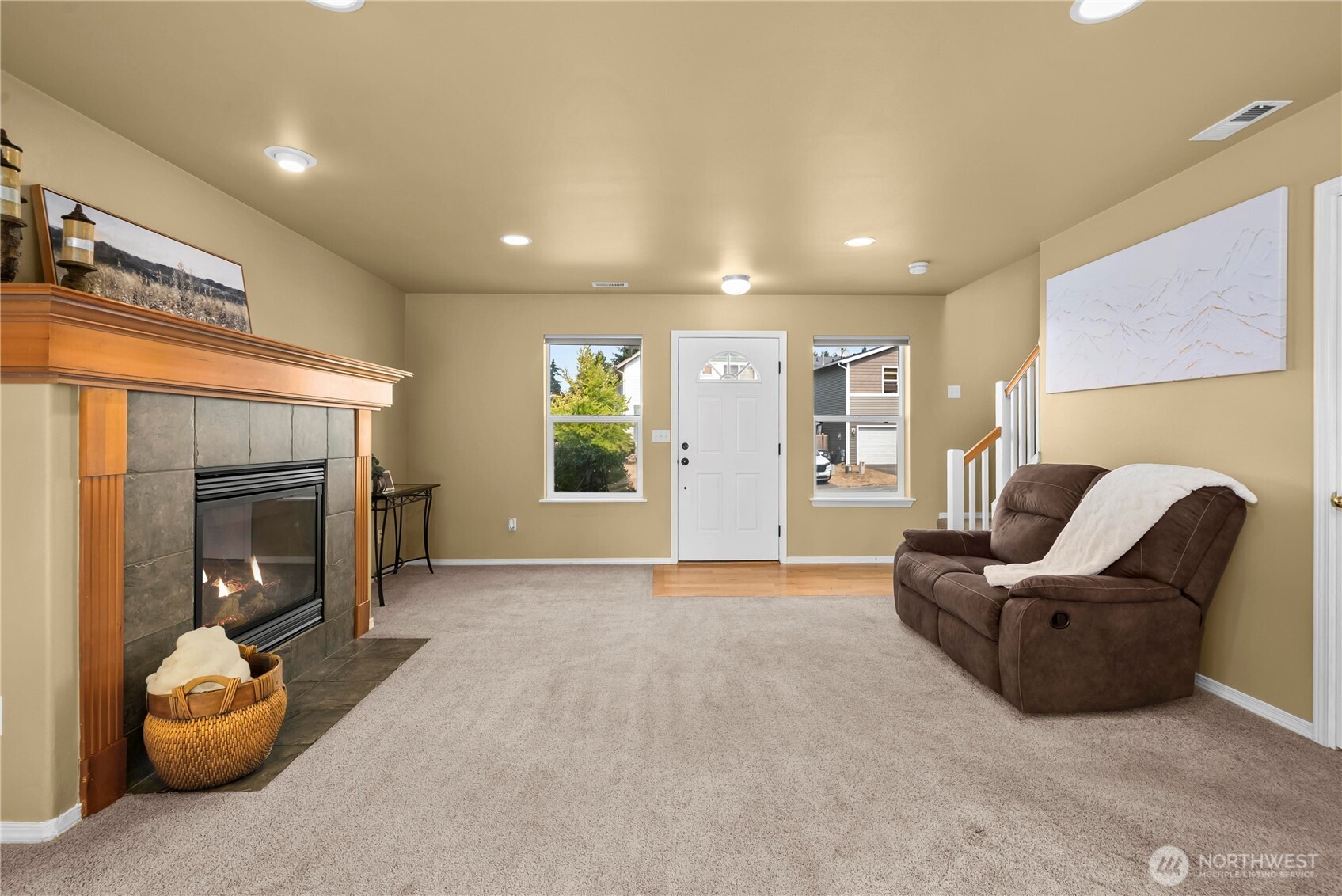 19529 100th Street Property Photo 4