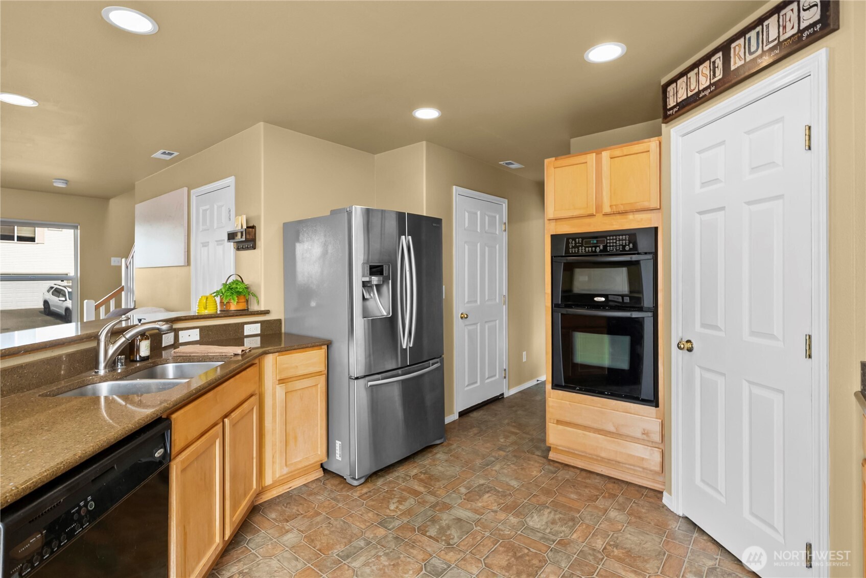 19529 100th Street Property Photo 11