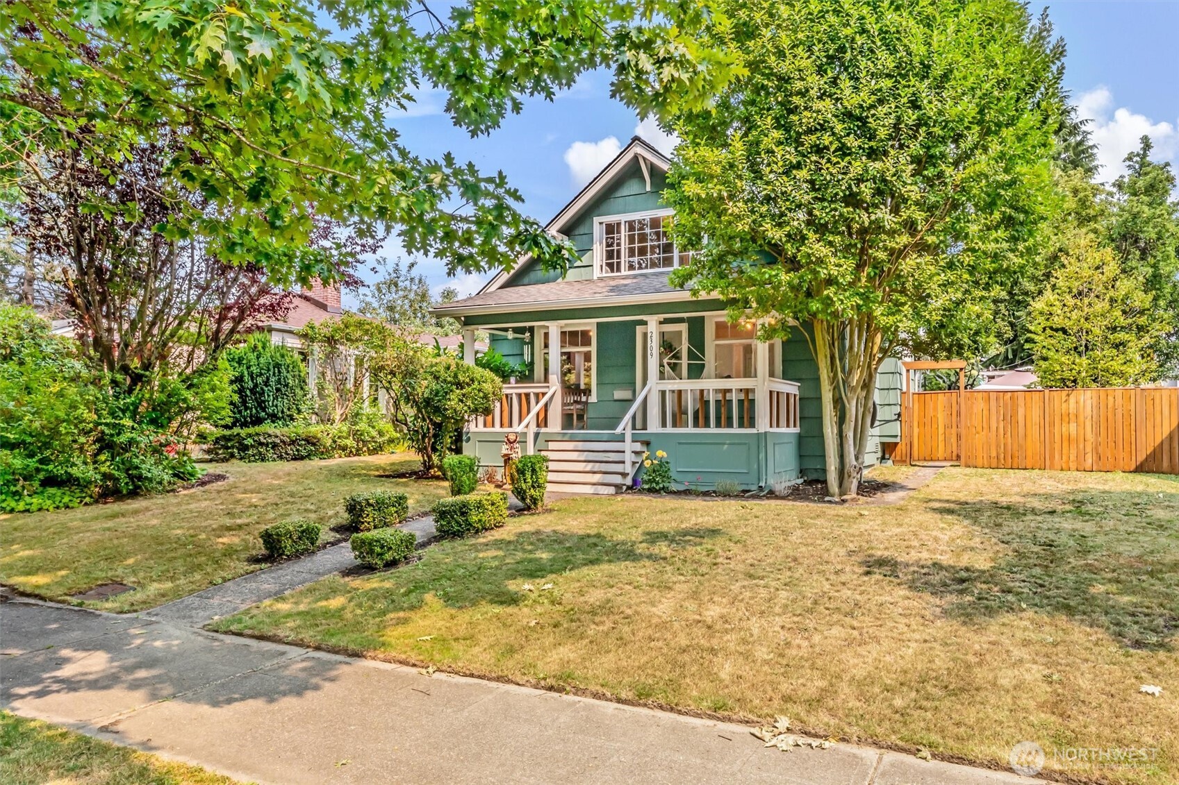 2309 Mcdougall Avenue Property Photo 2