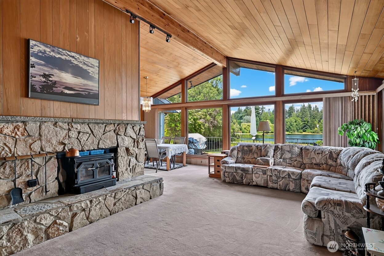14109 Serene Way Property Photo 9