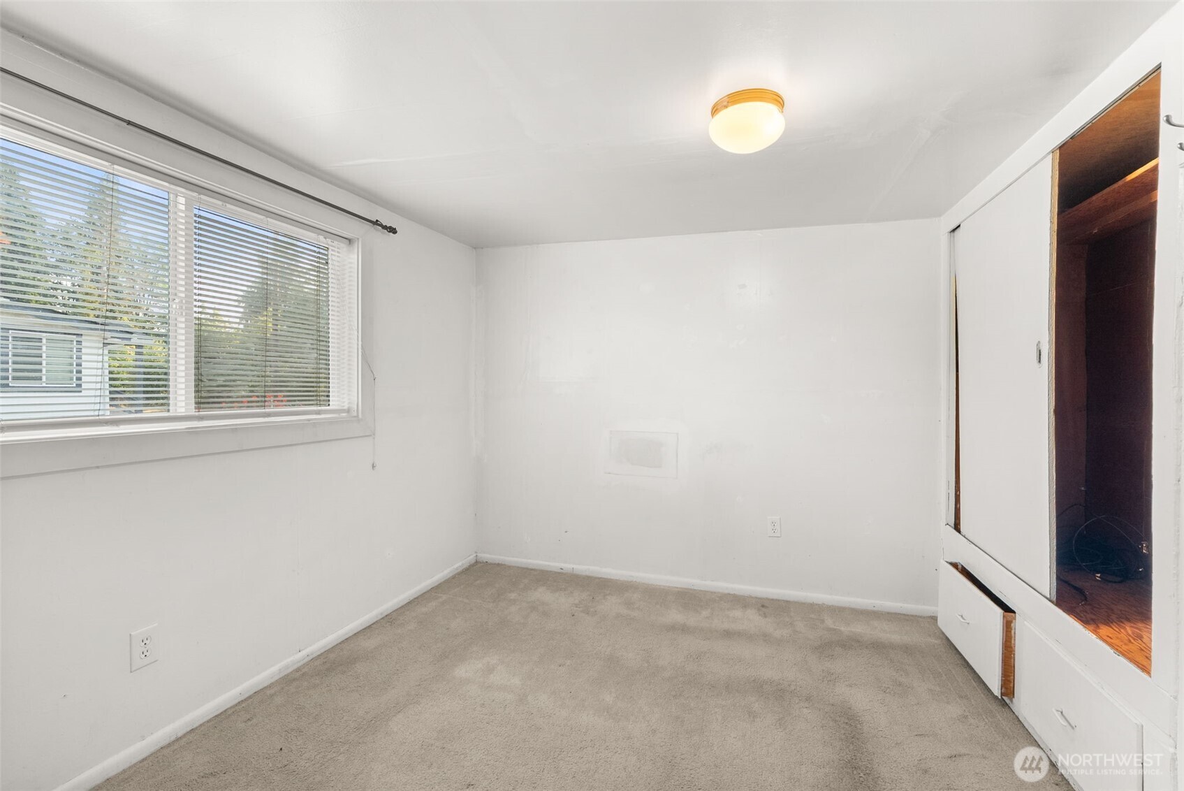 1811 Beach Street Property Photo 9