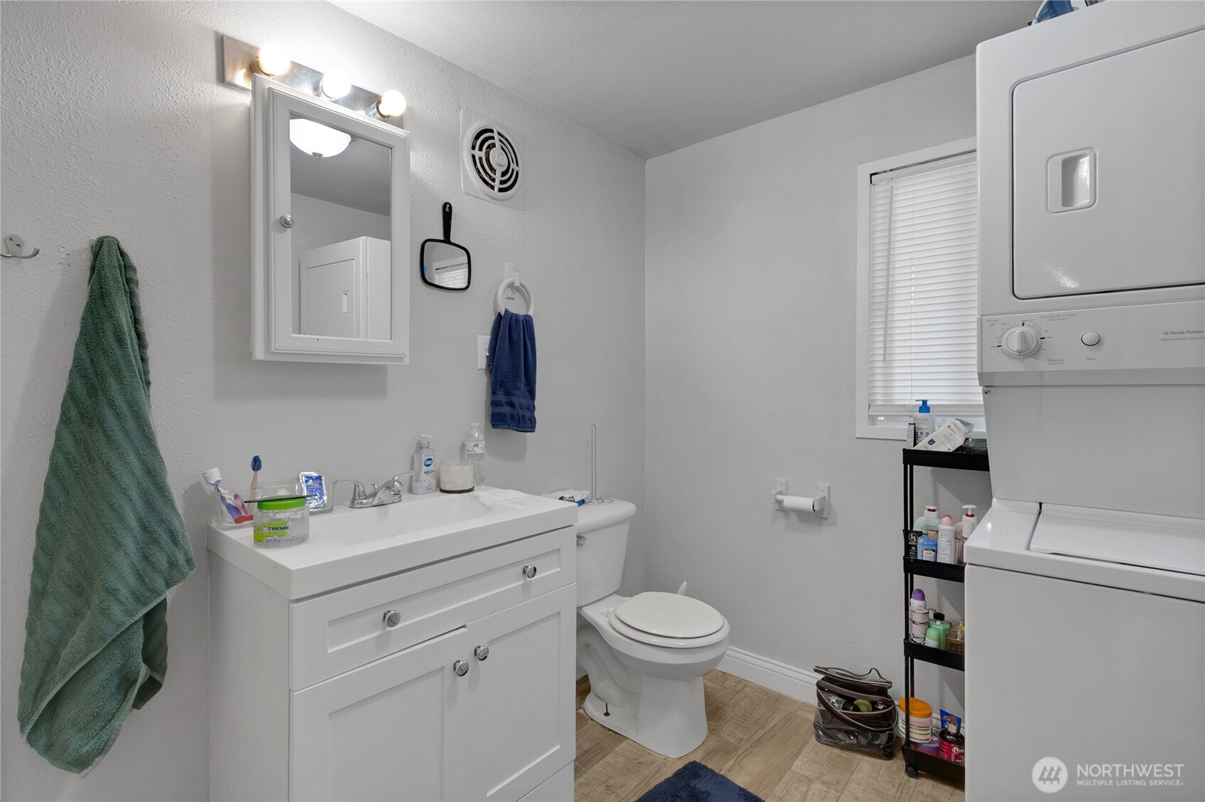 2107 D Street Property Photo 22