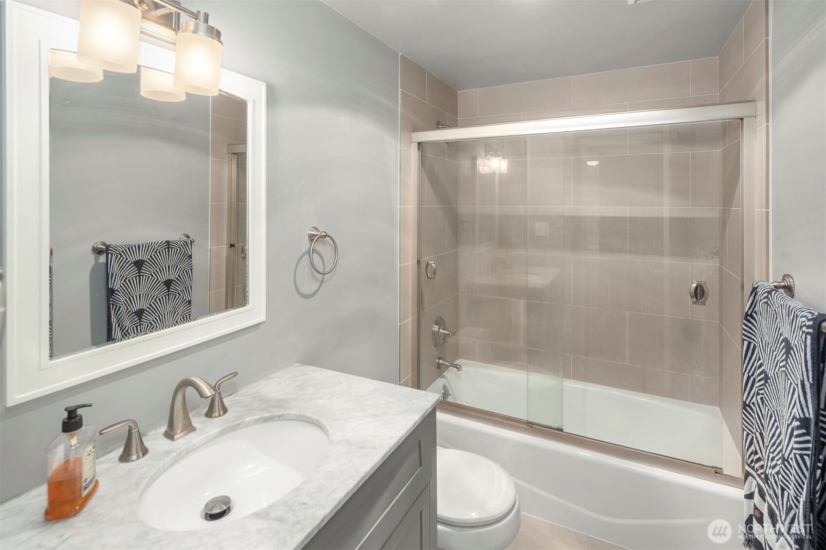 4561 Lake Washington Boulevard 201 Property Photo 15