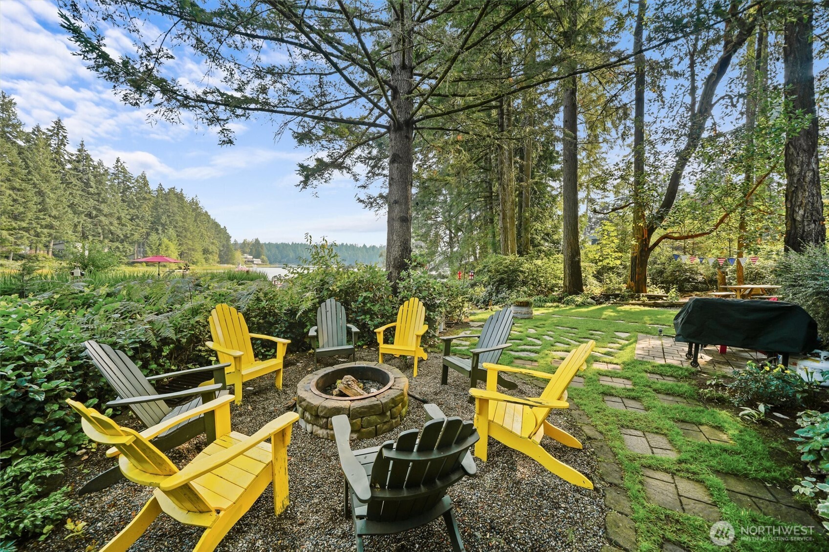 11122 Cole Place Property Photo 4