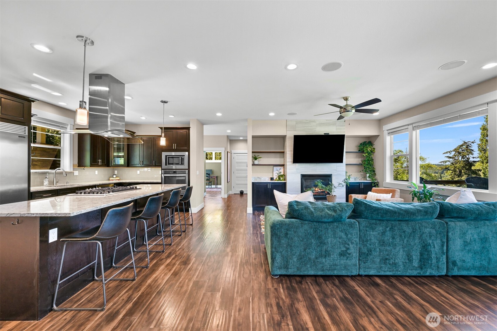 1221 34th Street Property Photo 9