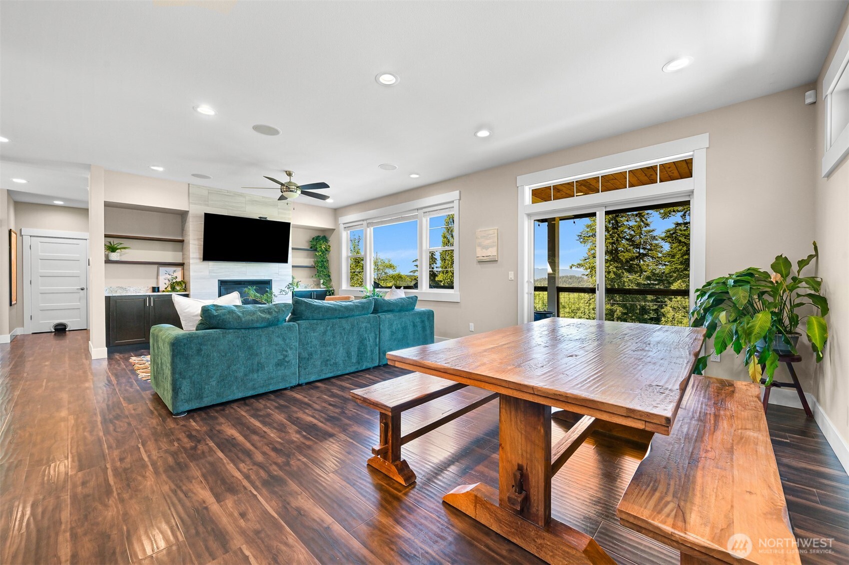 1221 34th Street Property Photo 10