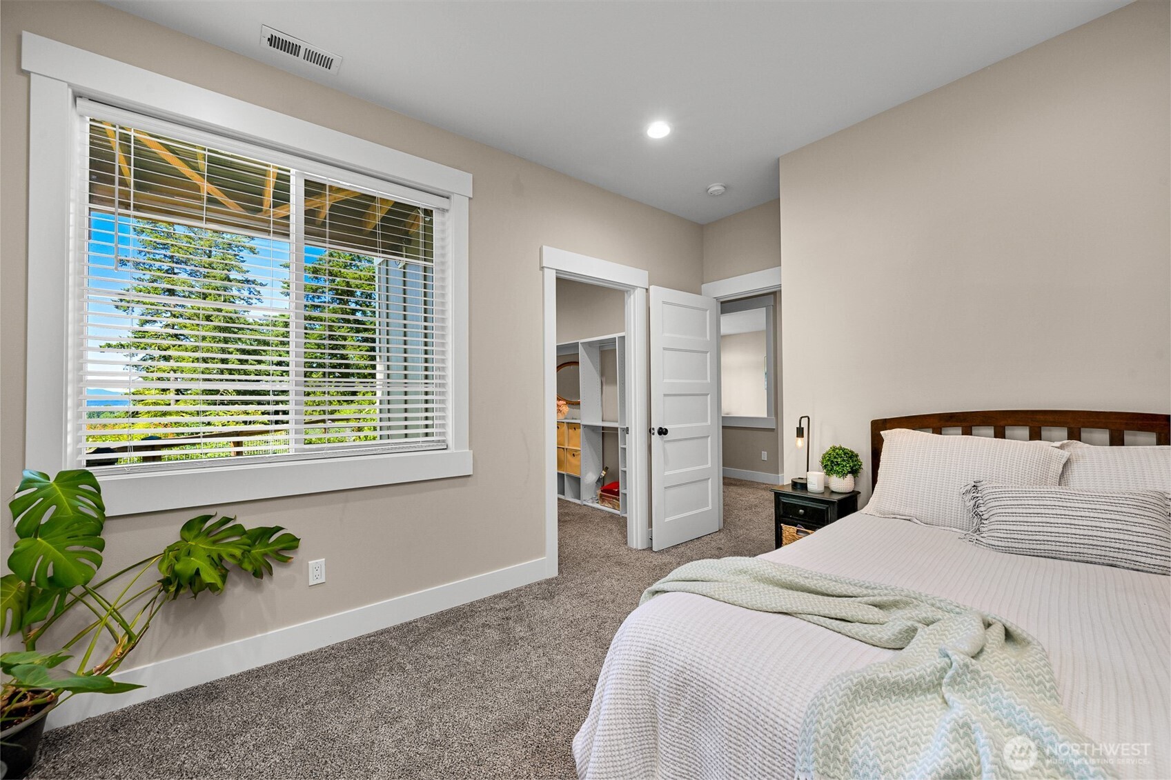 1221 34th Street Property Photo 31
