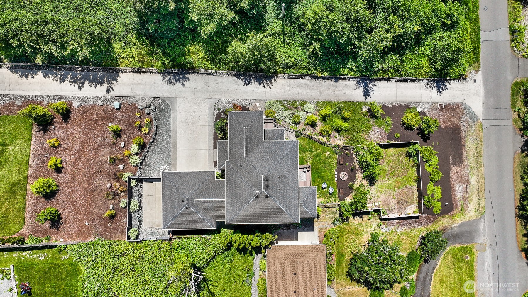 1221 34th Street Property Photo 37