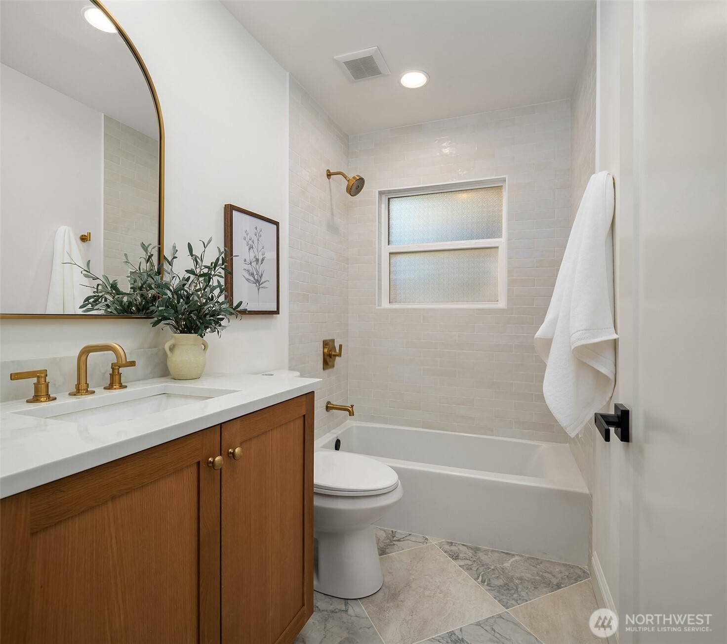 1919 E Eaton Place Property Photo 23