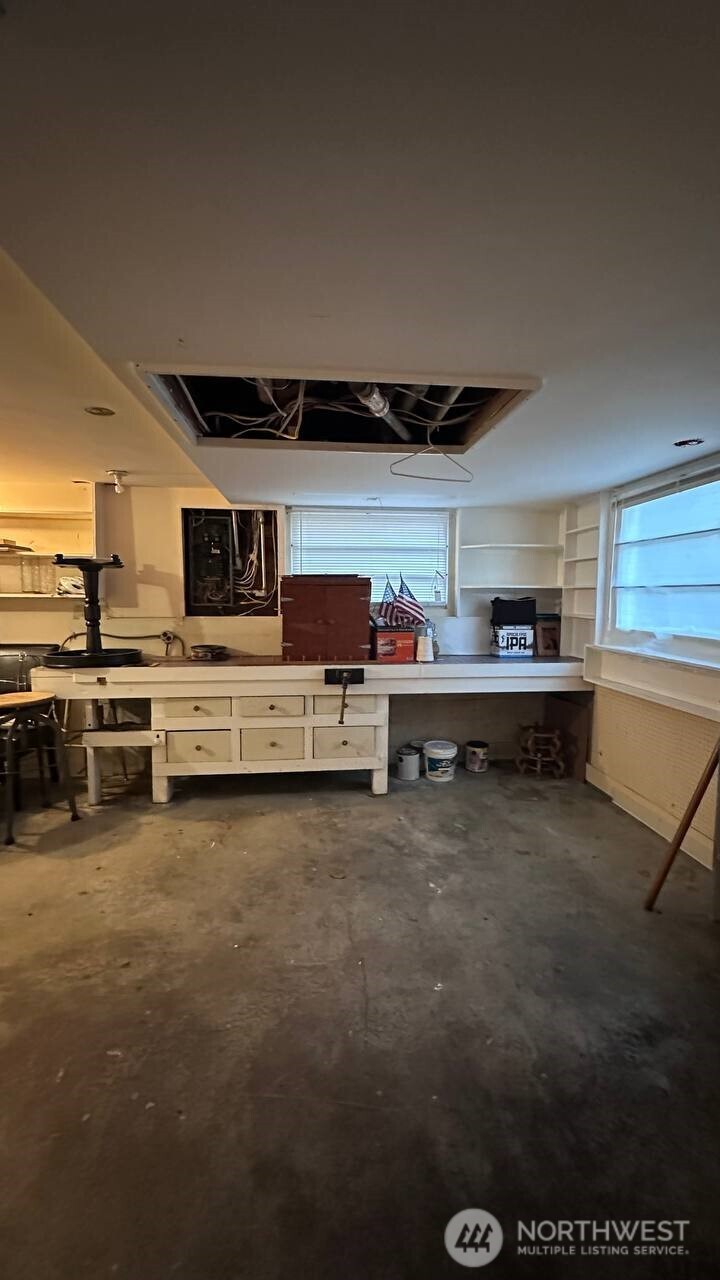 16310 Ashworth Avenue Property Photo 11