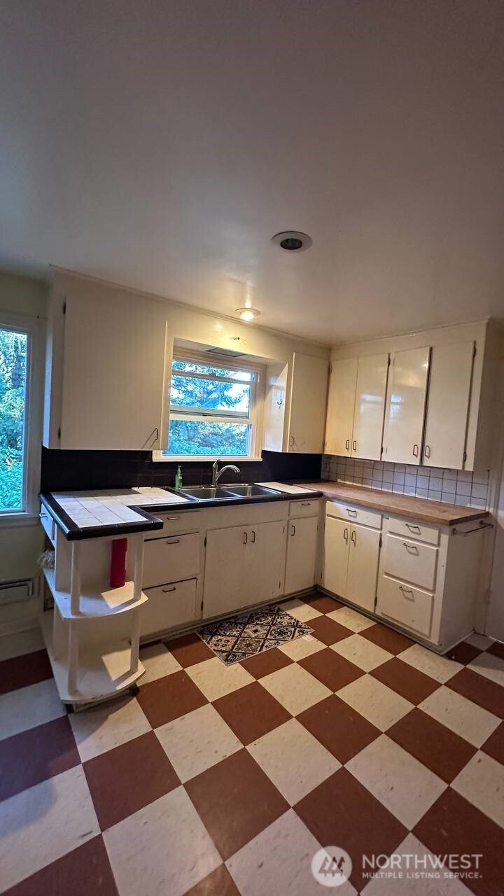16310 Ashworth Avenue Property Photo 15