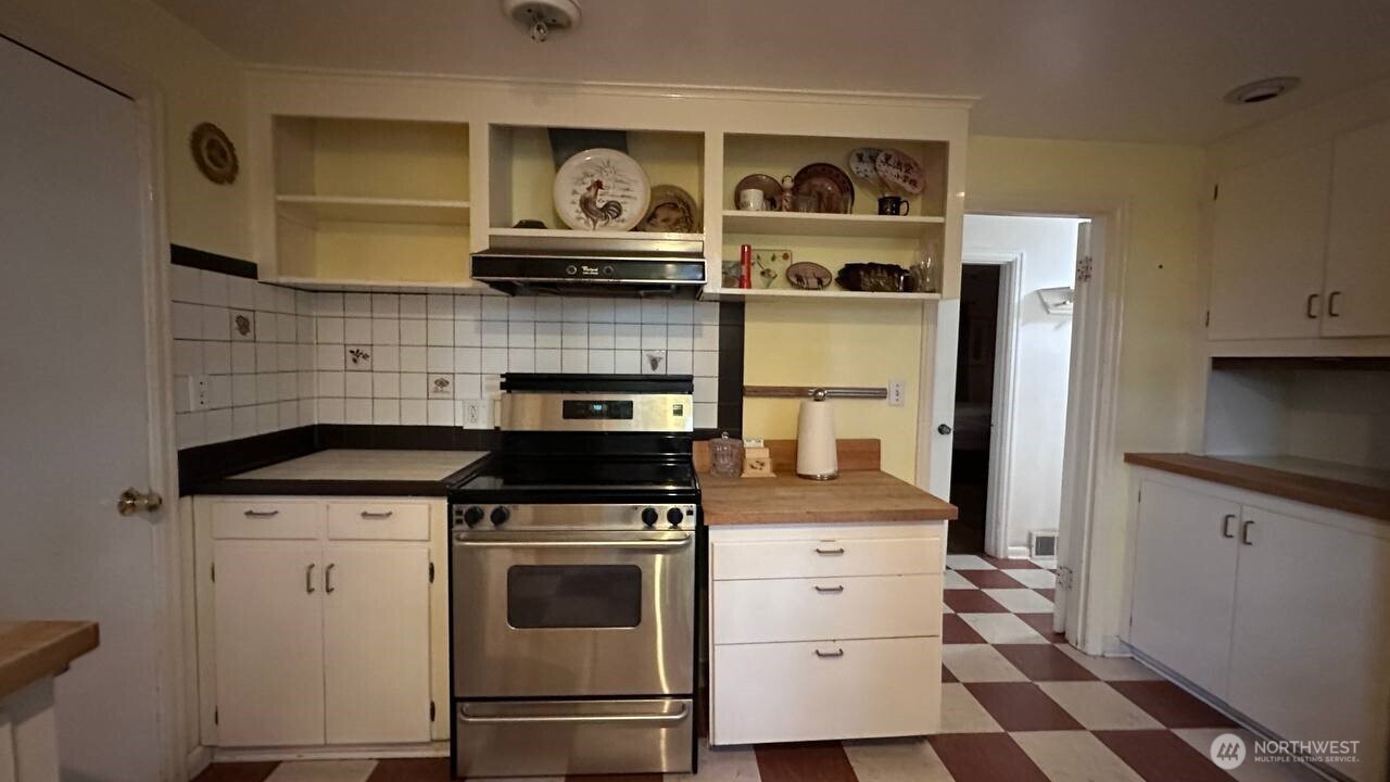 16310 Ashworth Avenue Property Photo 17