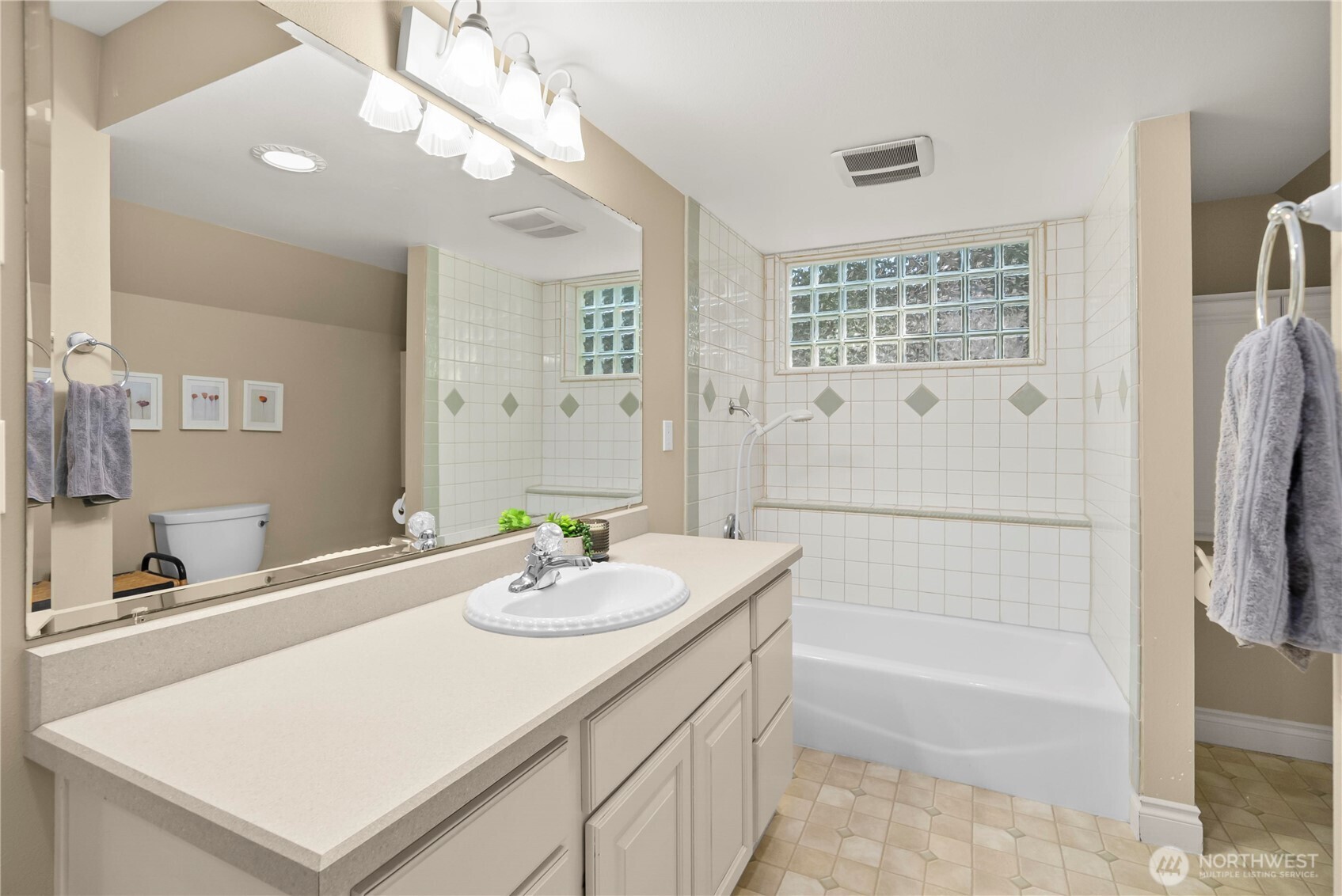 1202 Lansing Avenue Property Photo 27