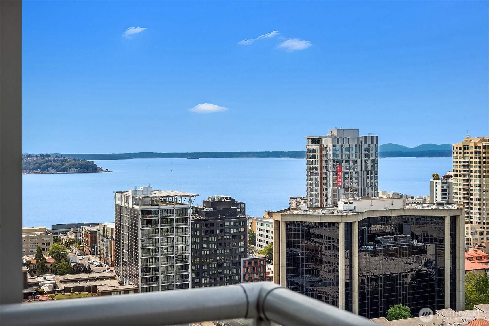 588 Bell Street 2201s Property Photo 6