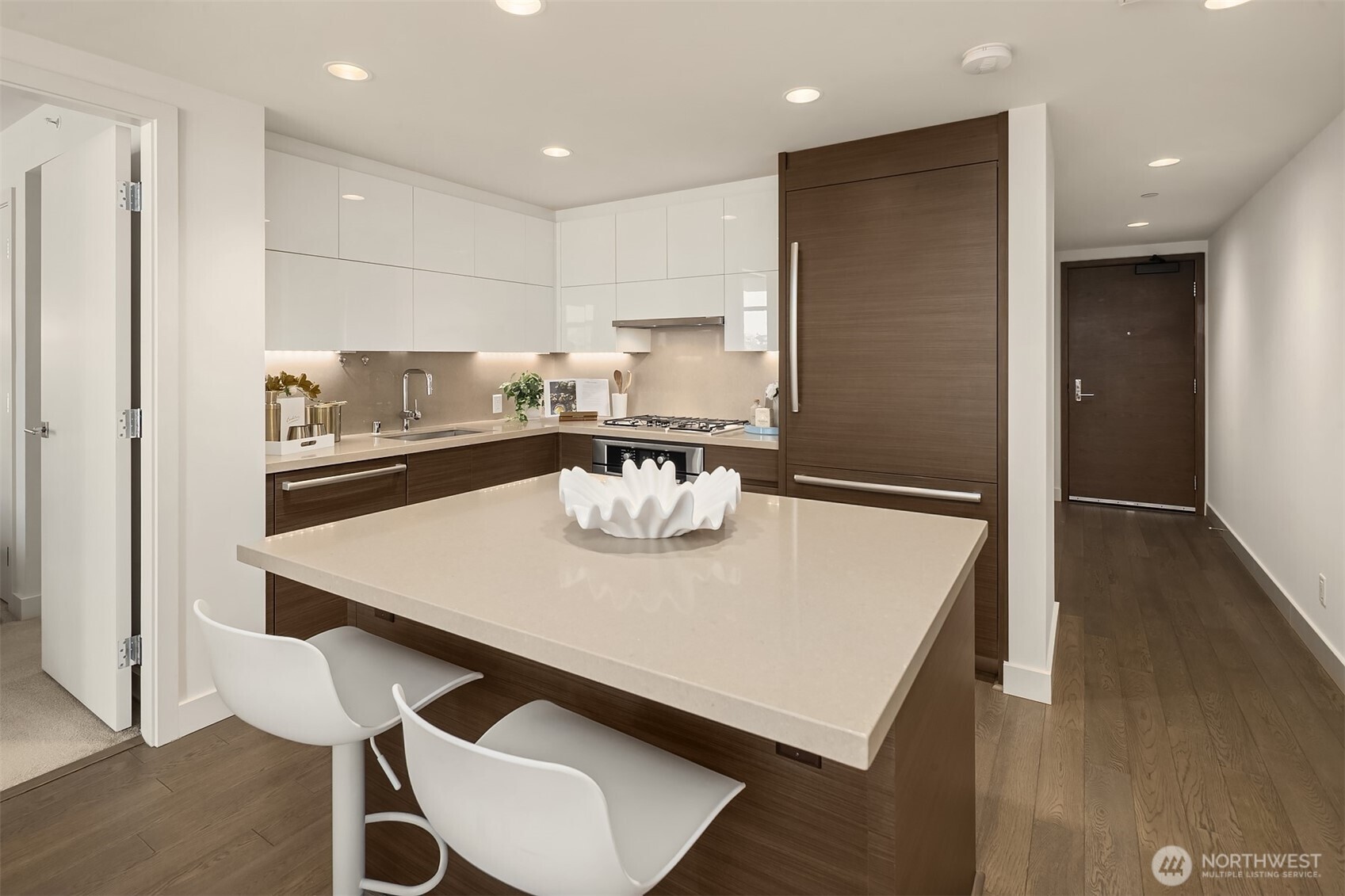588 Bell Street 2201s Property Photo 13