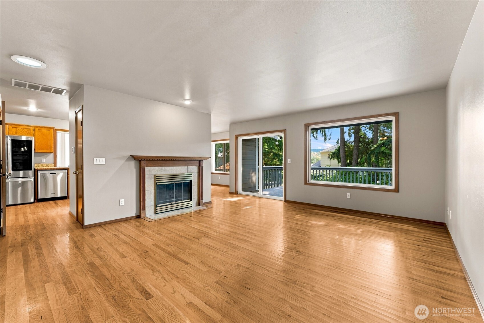 17222 92nd Avenue Property Photo 5