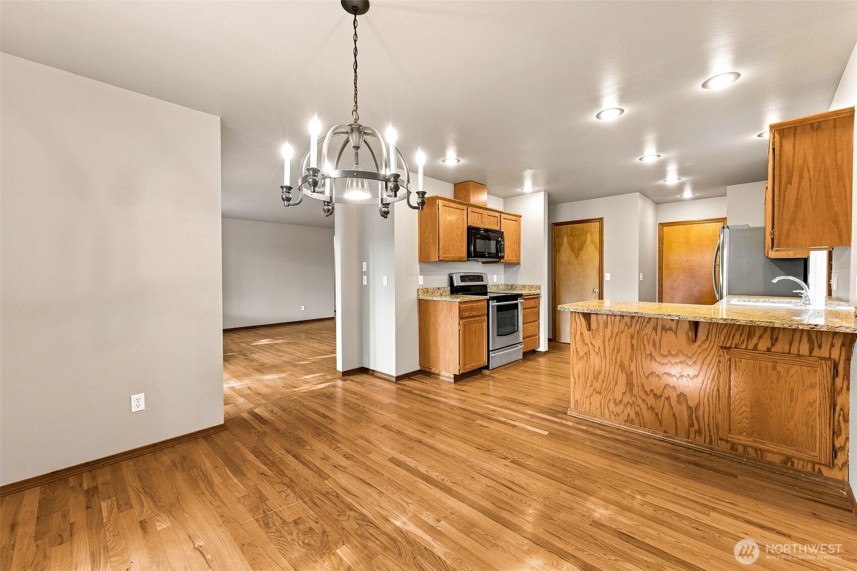 17222 92nd Avenue Property Photo 8