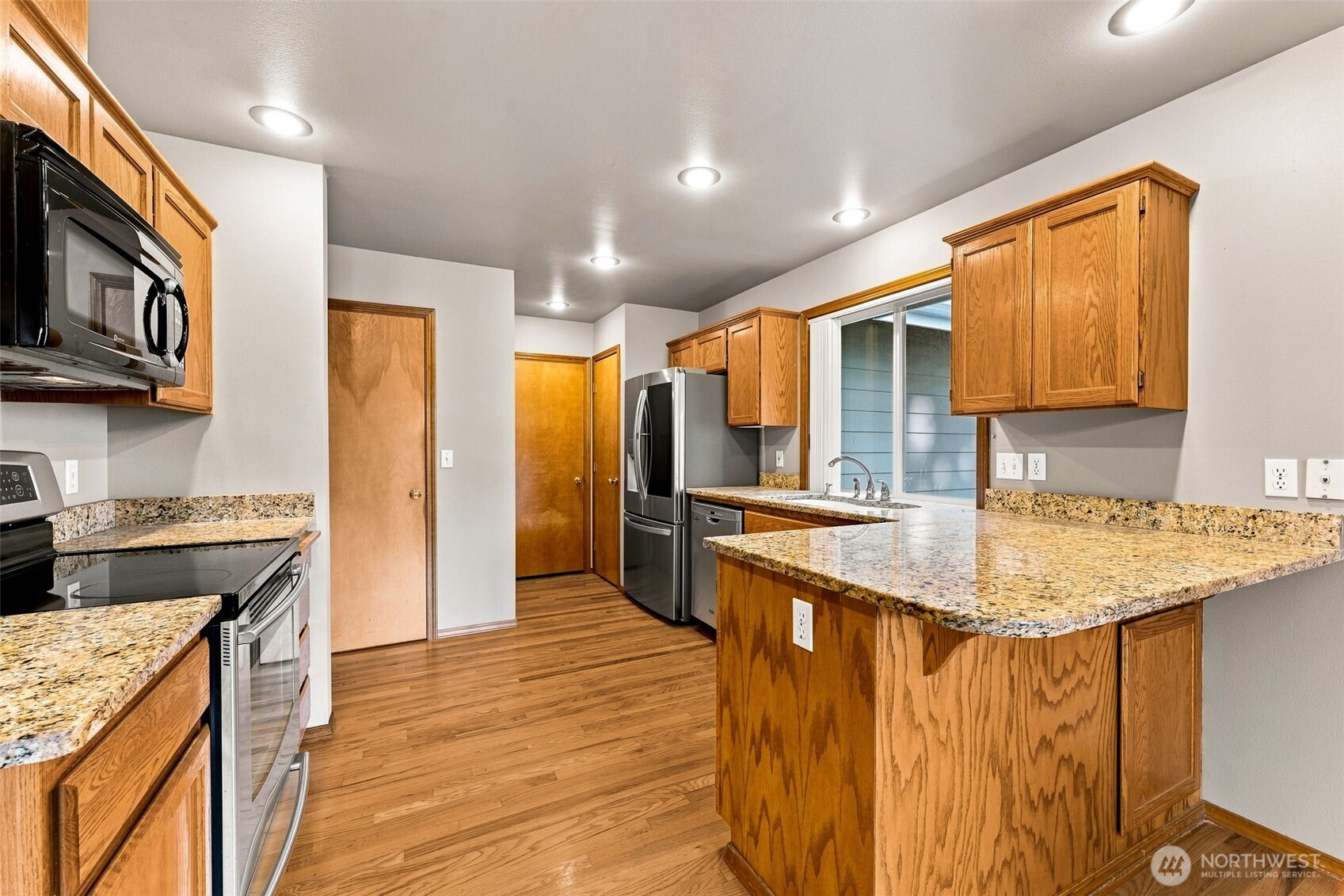 17222 92nd Avenue Property Photo 9