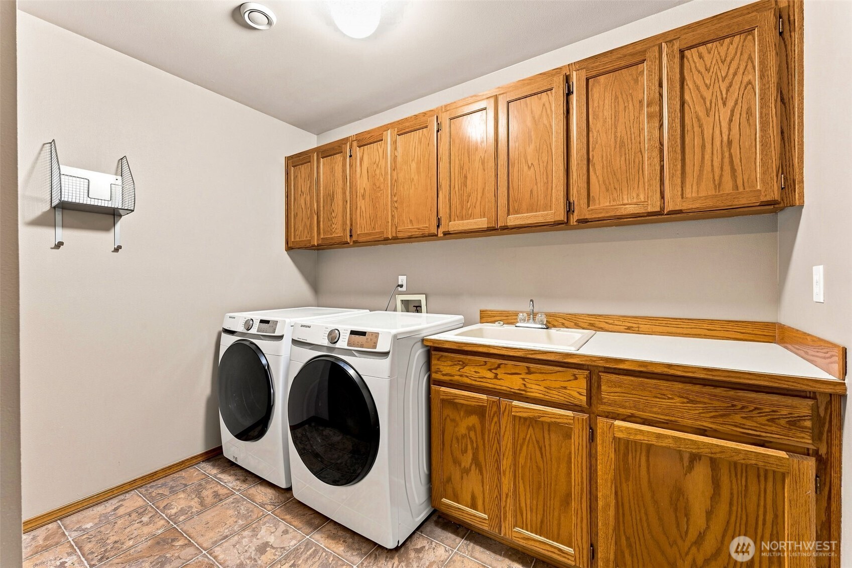 17222 92nd Avenue Property Photo 23