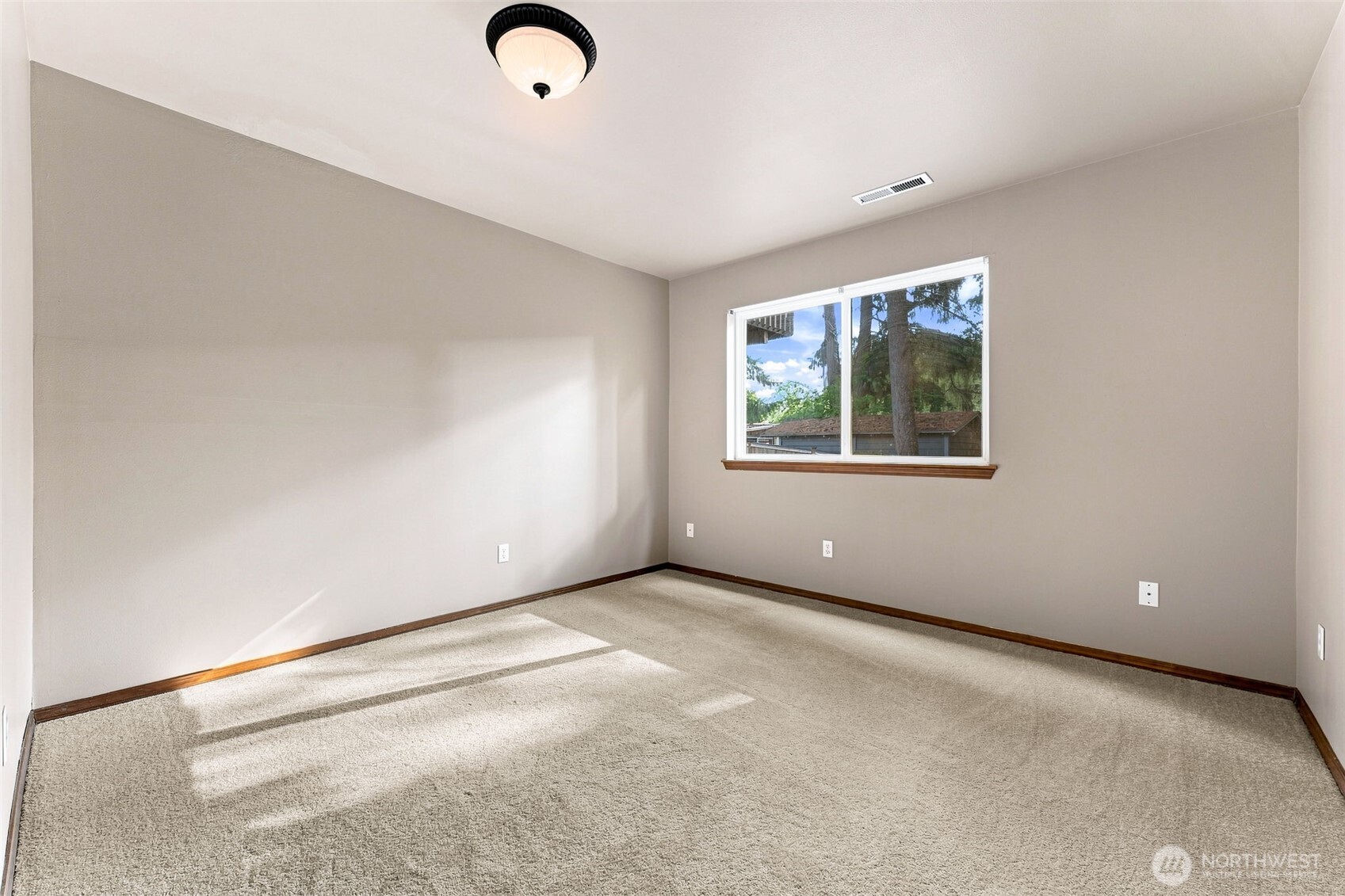 17222 92nd Avenue Property Photo 25