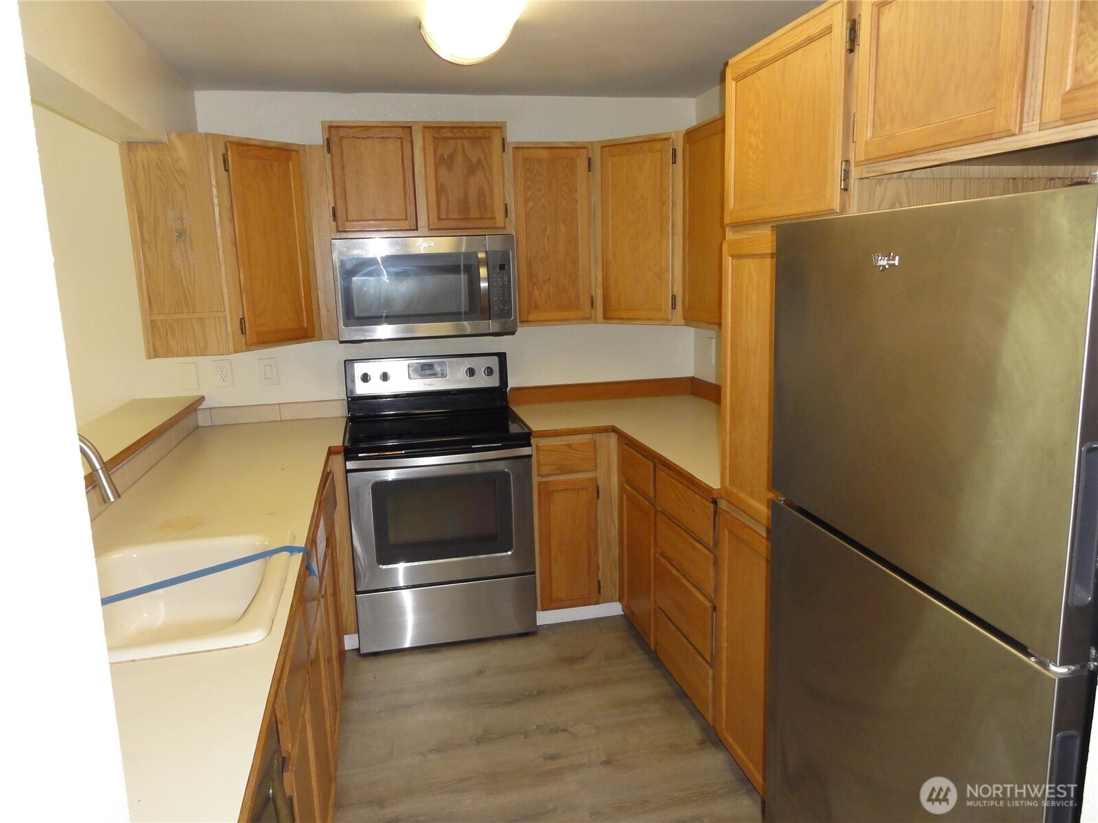 3810 S 158th Street B8 Property Photo 4