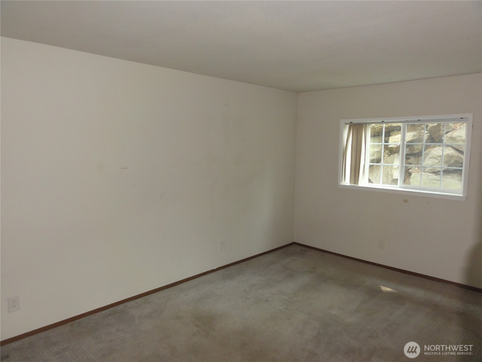3810 S 158th Street B8 Property Photo 10