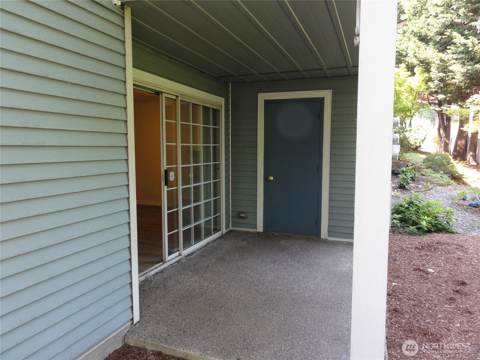 3810 S 158th Street B8 Property Photo 11