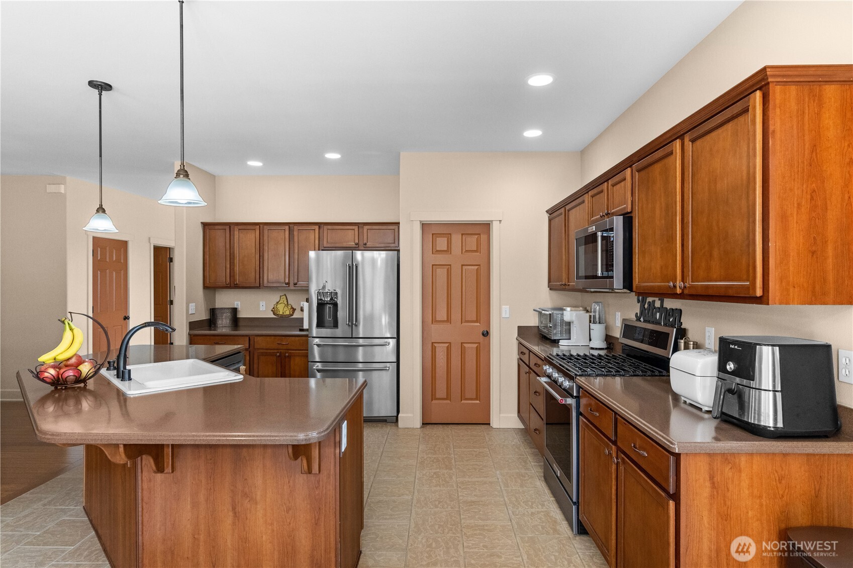 40 Carson Avenue Property Photo 14