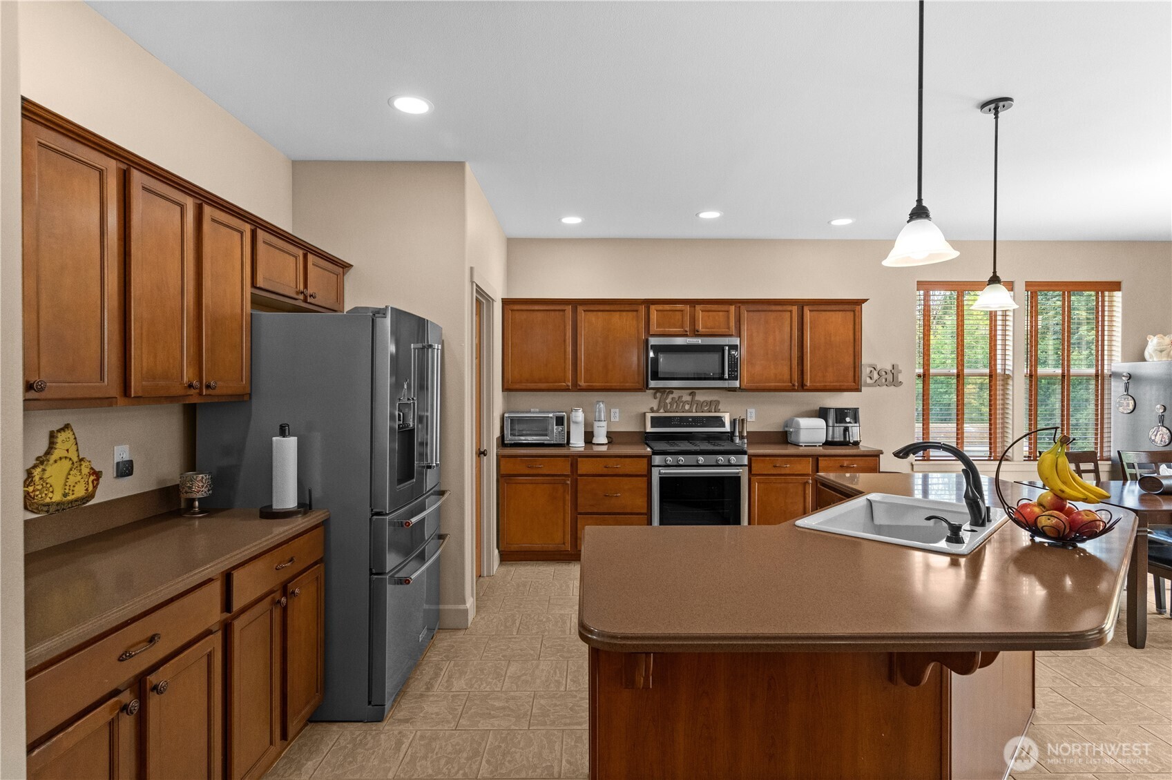 40 Carson Avenue Property Photo 15