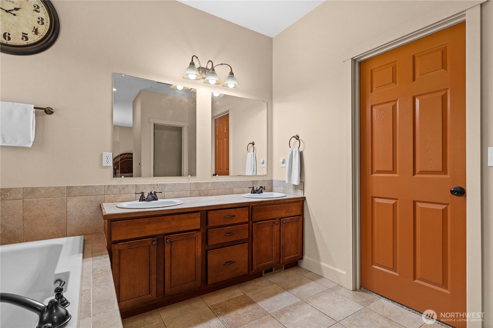 40 Carson Avenue Property Photo 23
