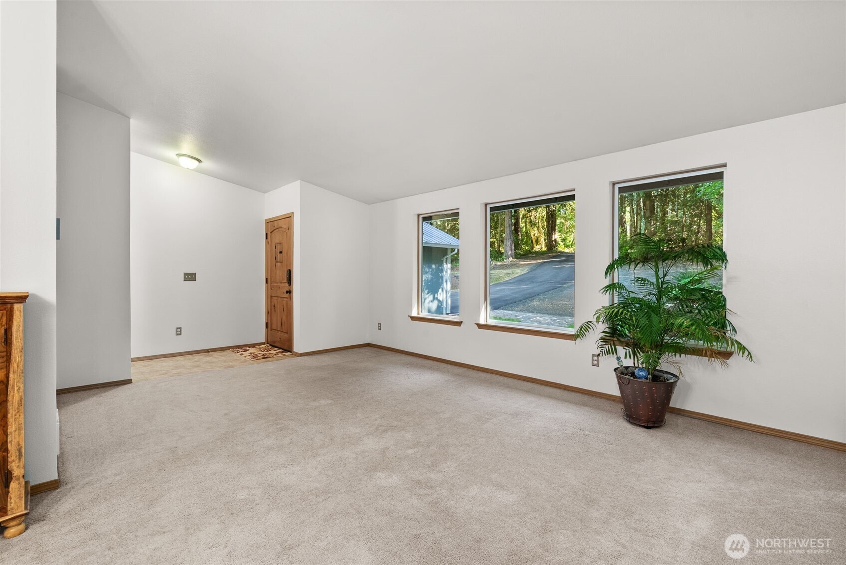 220 E Moore Lane Property Photo 13