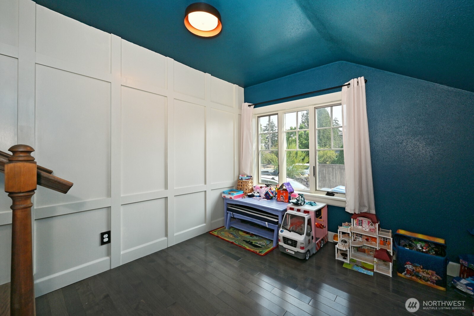 9556 Phinney Avenue Property Photo 15